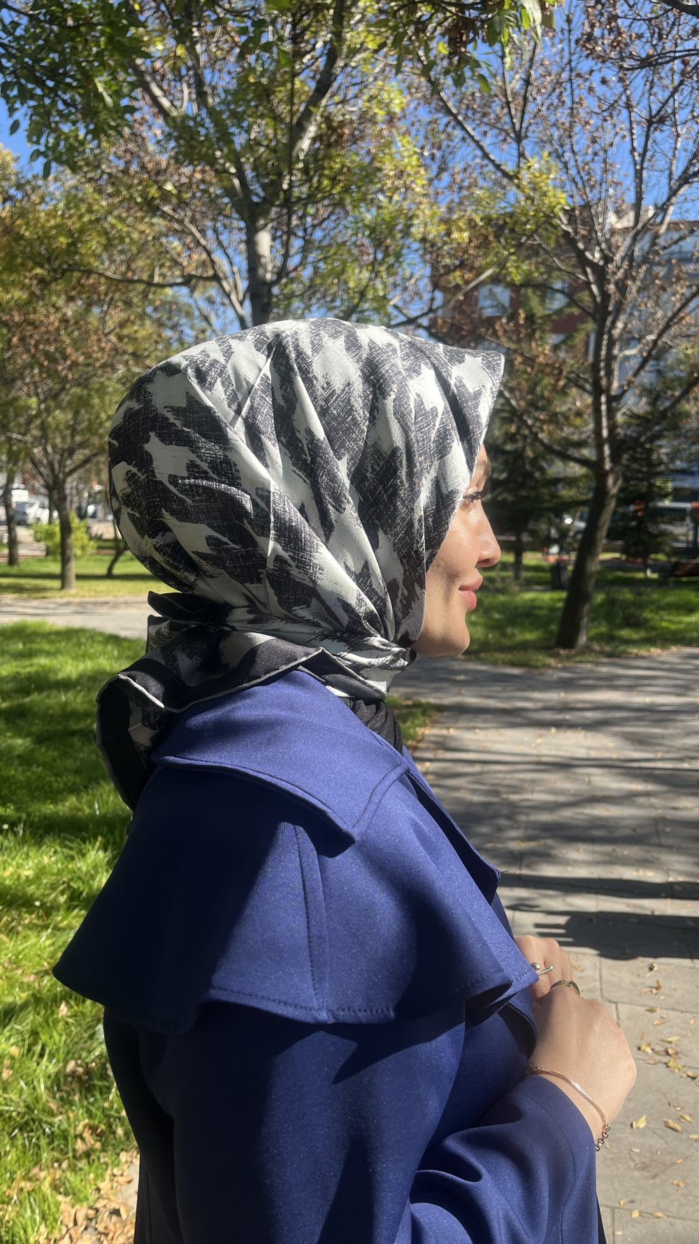 Vakko Desenli Twill İpek Eşarp Siyah Beyaz Kazayak