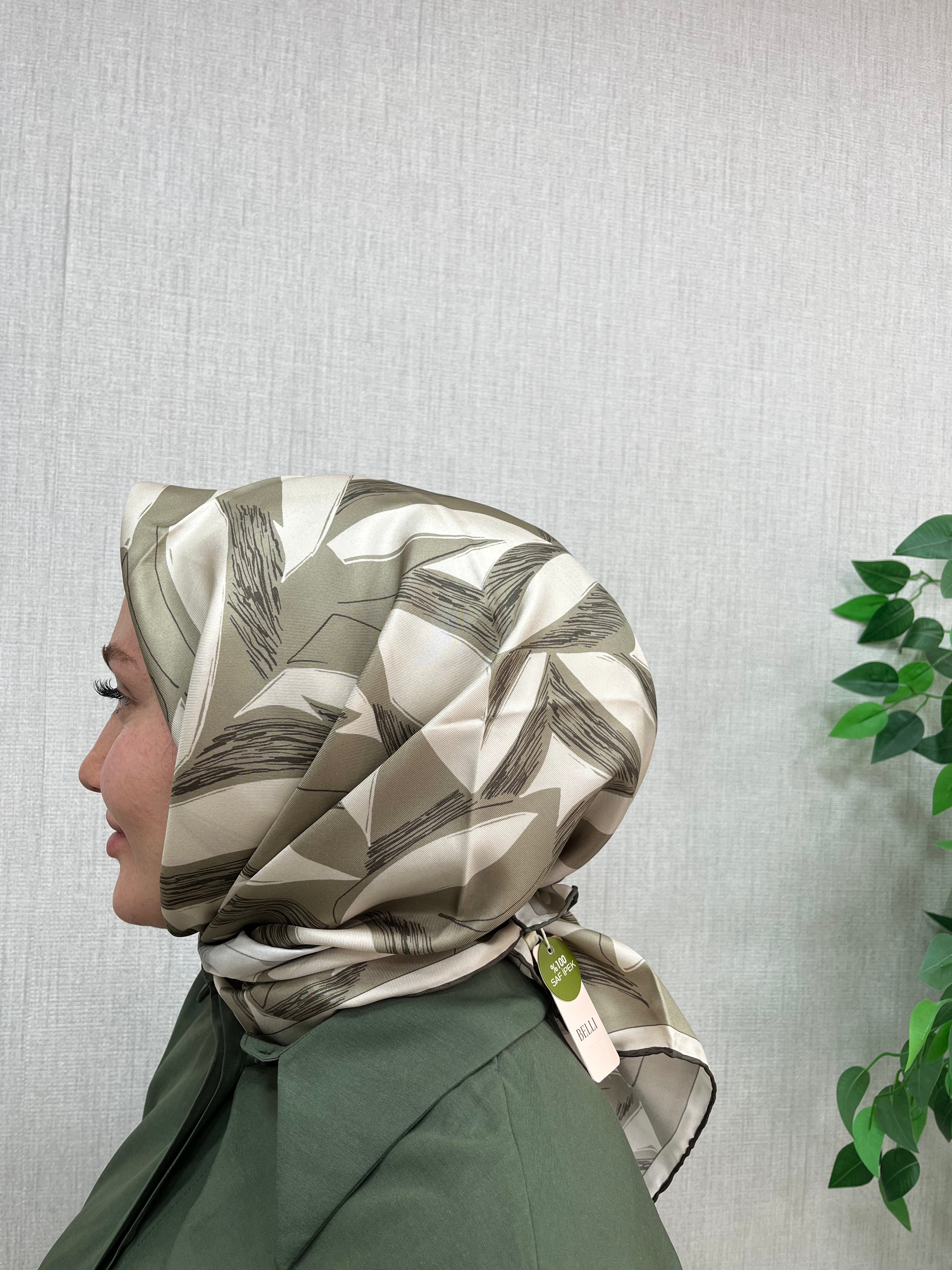 Belli Nostalji Twill İpek Eşarp