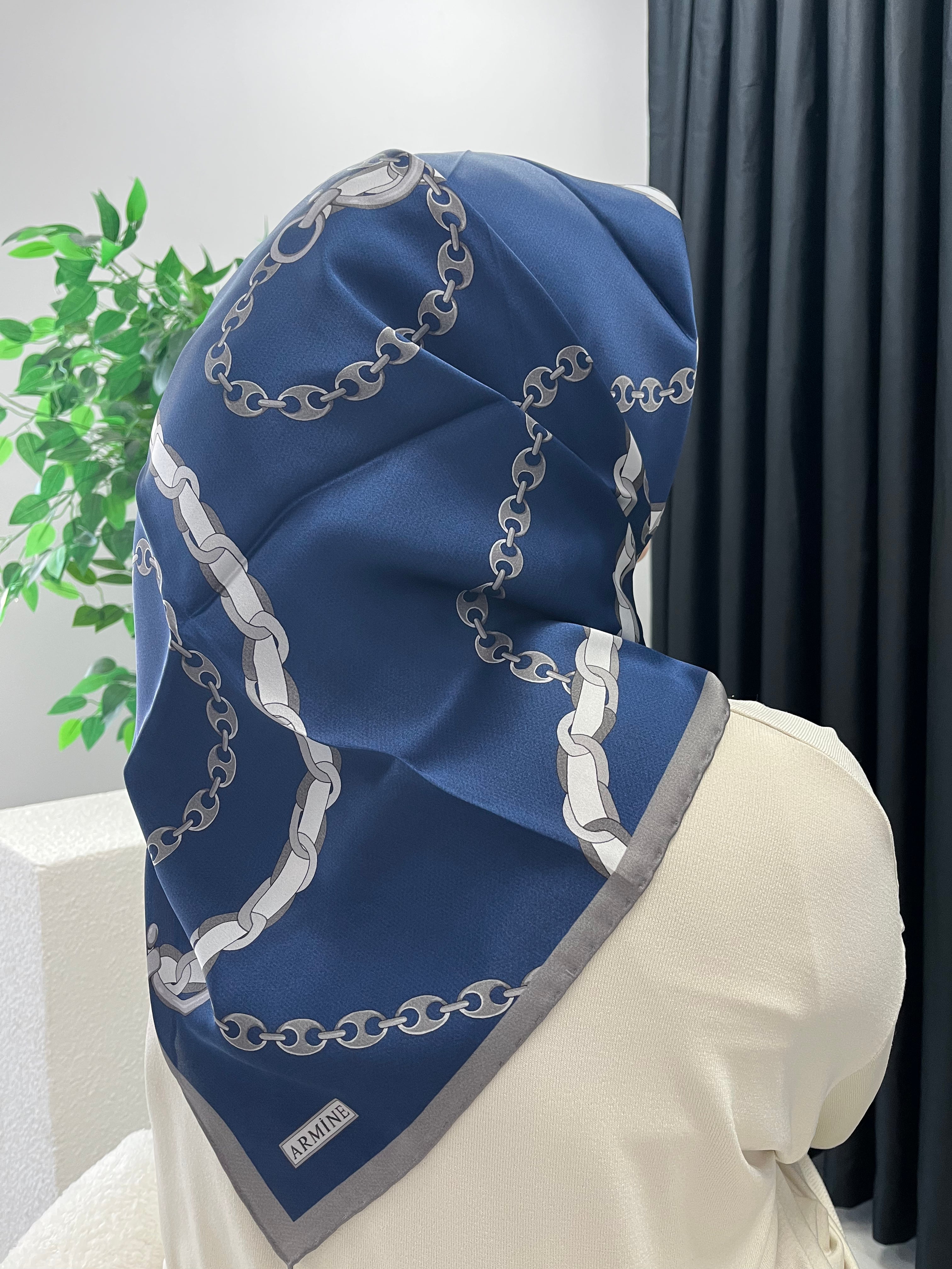 Armine '25 Yaz Sezonu Saf İpek Eşarp