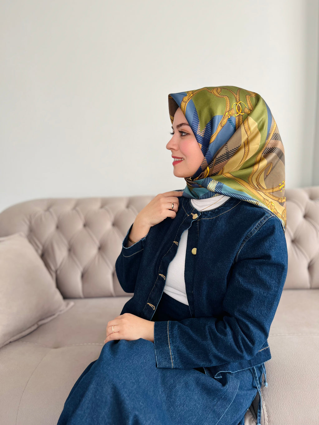 Seyydayla Seçimi Nostalji Twill İpek Eşarp Benetton