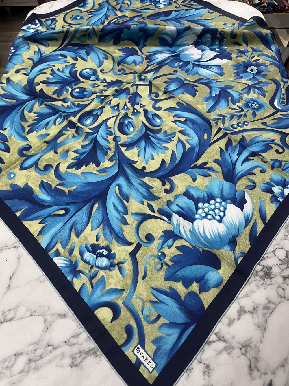 Vakko Desenli Twill İpek Eşarp Yağ Yeşil
