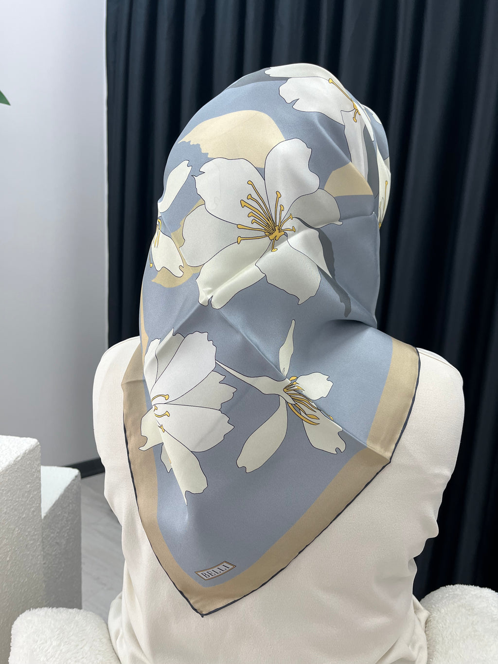 Belli 2025 Yaz Sezonu Twill İpek Eşarp Mavi