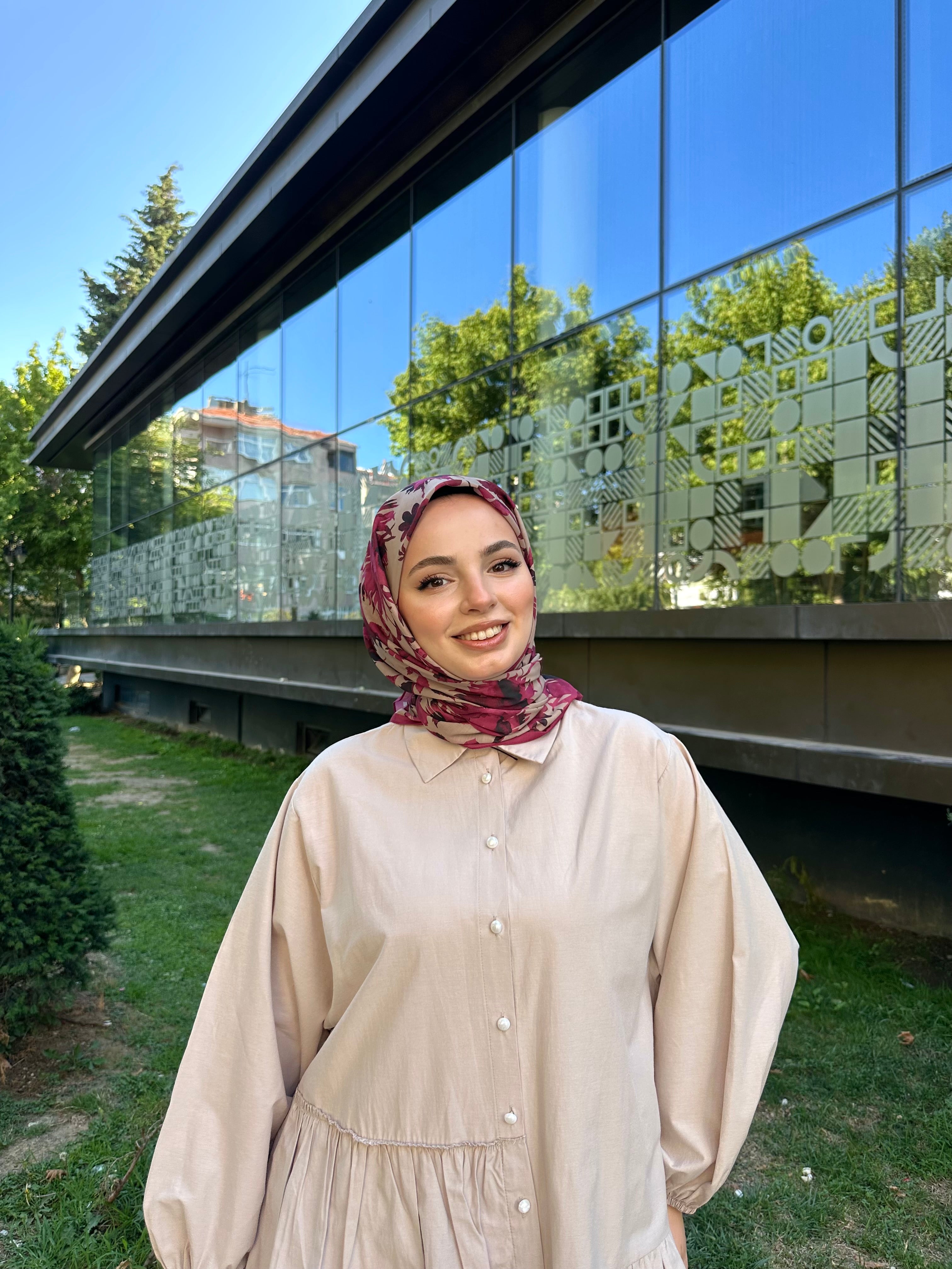 Liza Eşarp Vişne