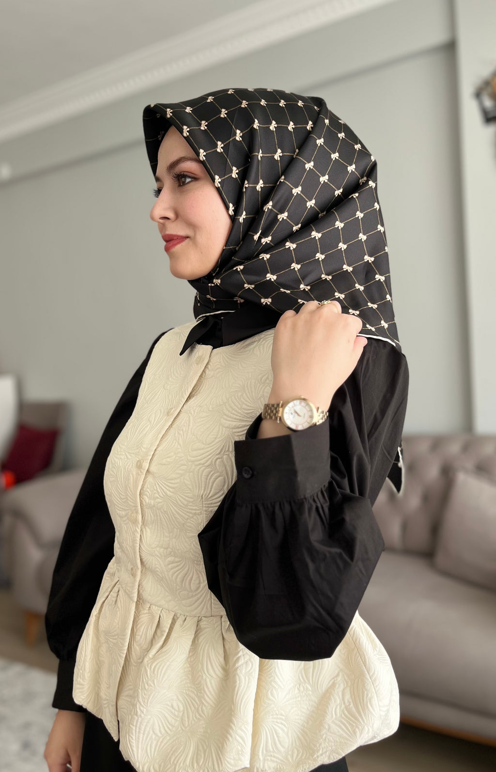 Seyydayla Seçimi Nostalji Twill İpek Eşarp Siyah-Gold