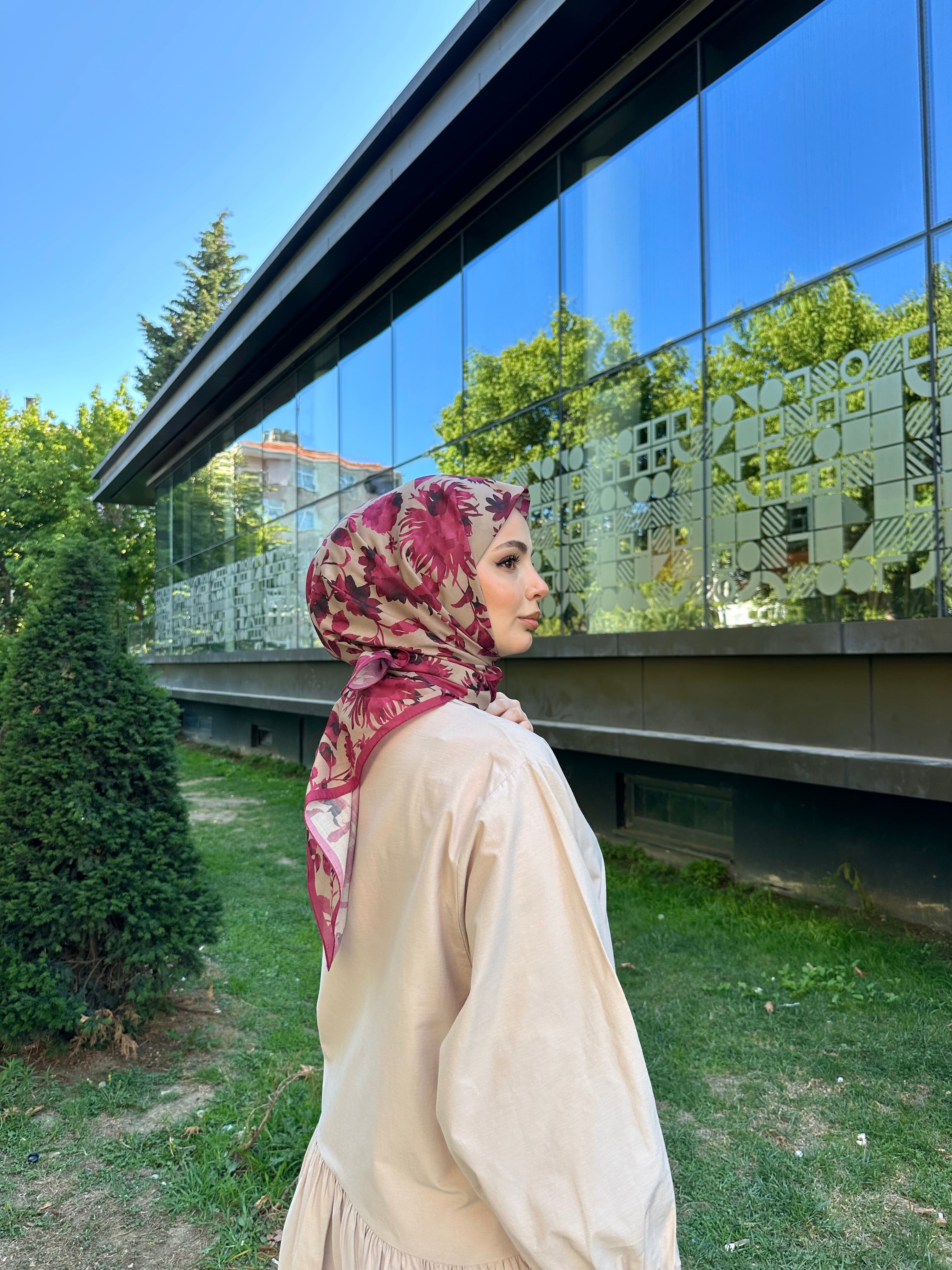 Liza Eşarp Vişne