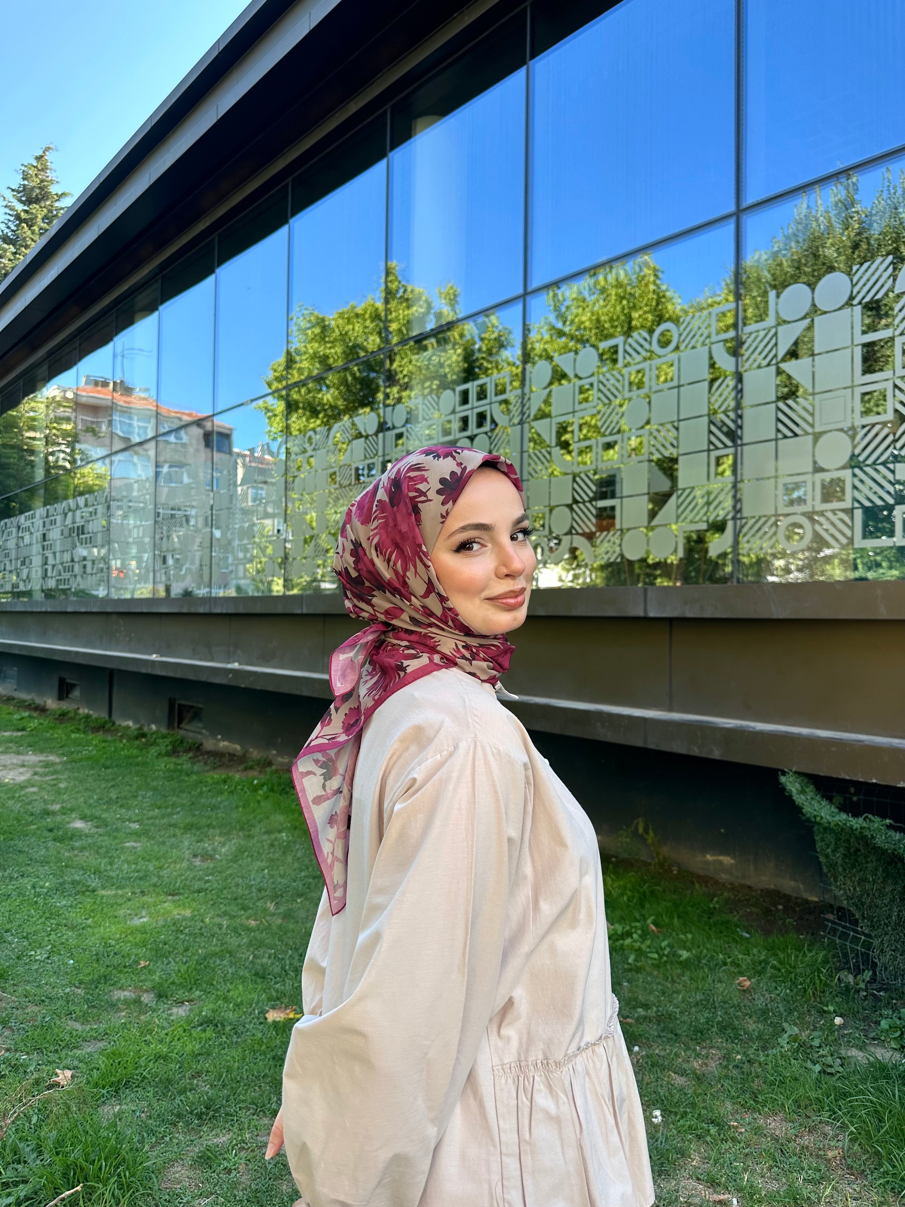 Liza Eşarp Vişne