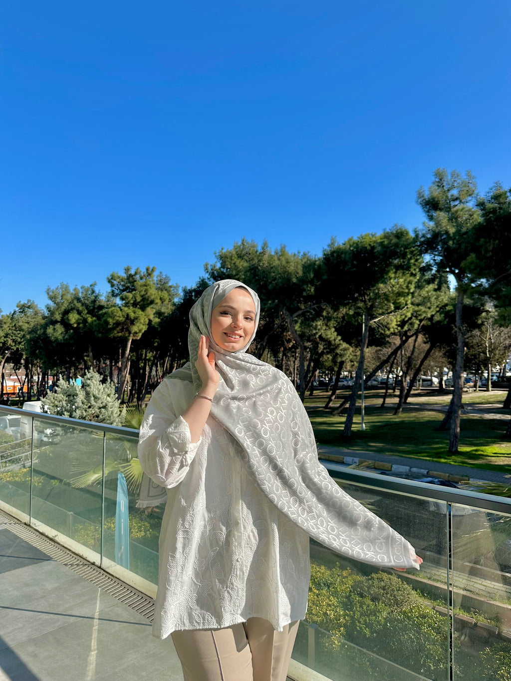 Sıla Yıldırım Seçimi  Şal Gri