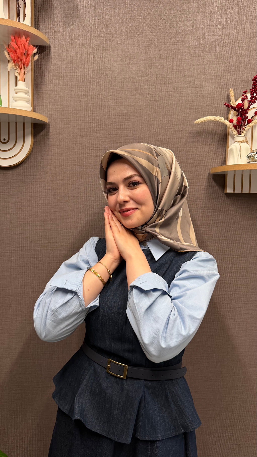 Armine Nostalji Saf İpek Eşarp Haki