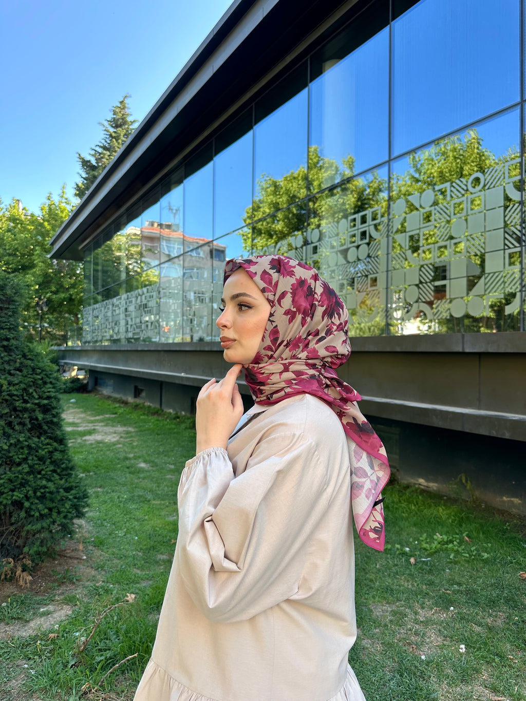Liza Eşarp Vişne