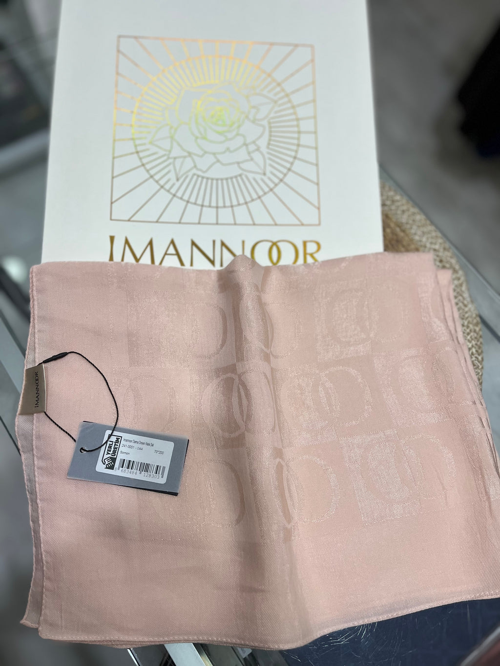 Imannoor Naia Şal Somon