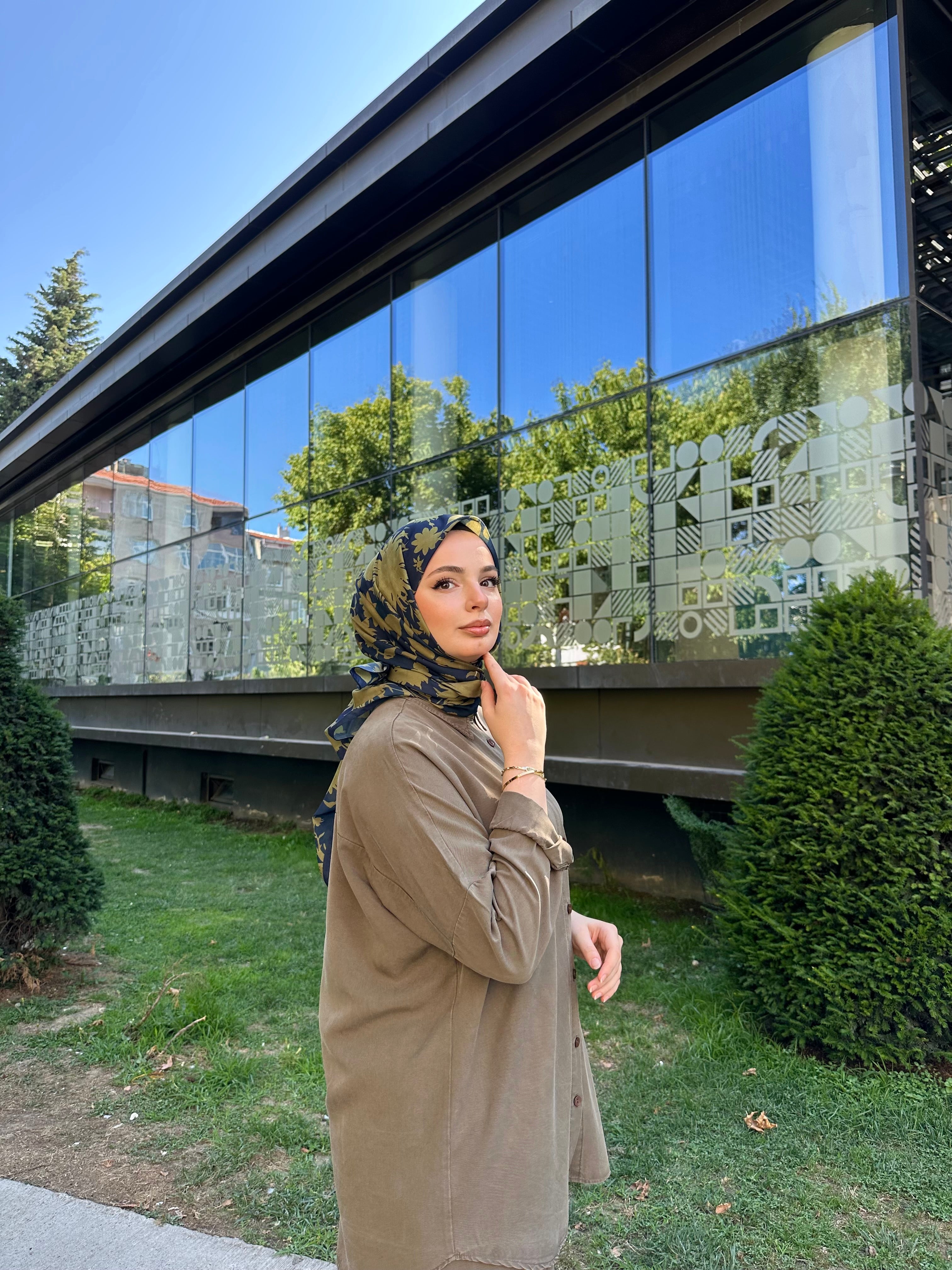 Liza Eşarp Laci-Yağ Yeşili