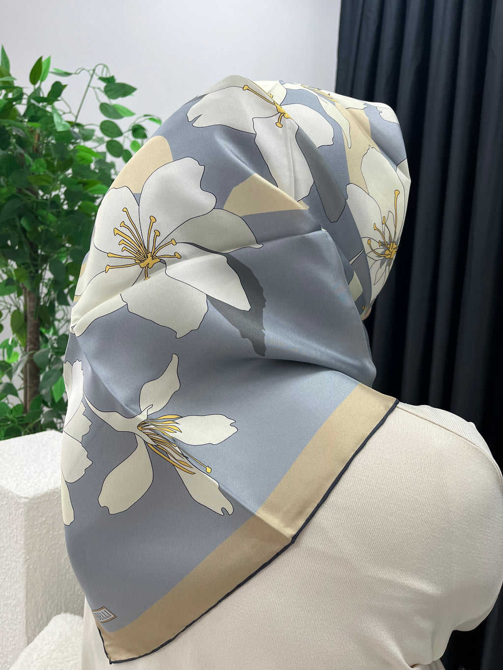 Belli 2025 Yaz Sezonu Twill İpek Eşarp Mavi