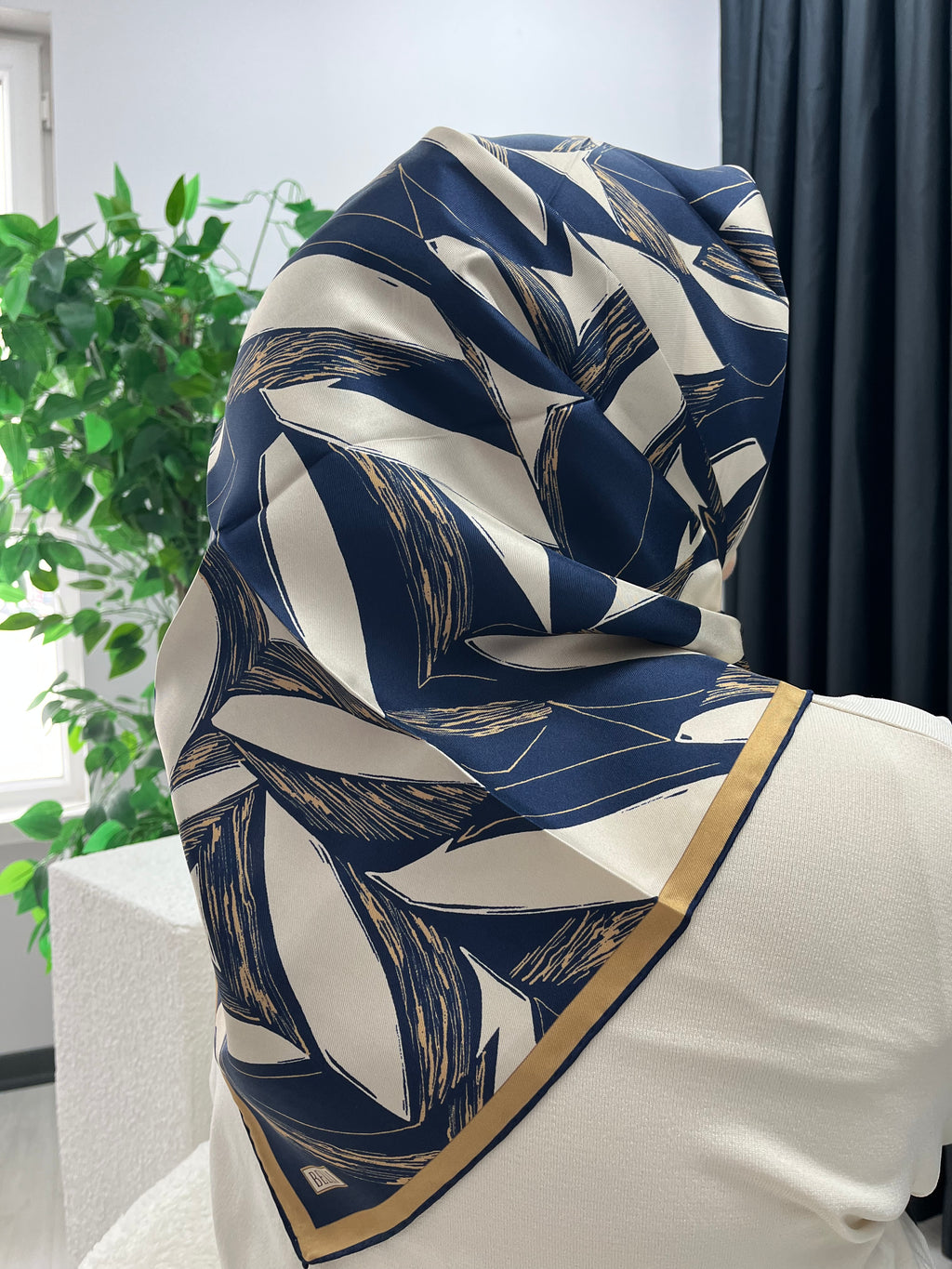 Belli Nostalji Twill İpek Eşarp Lacivert