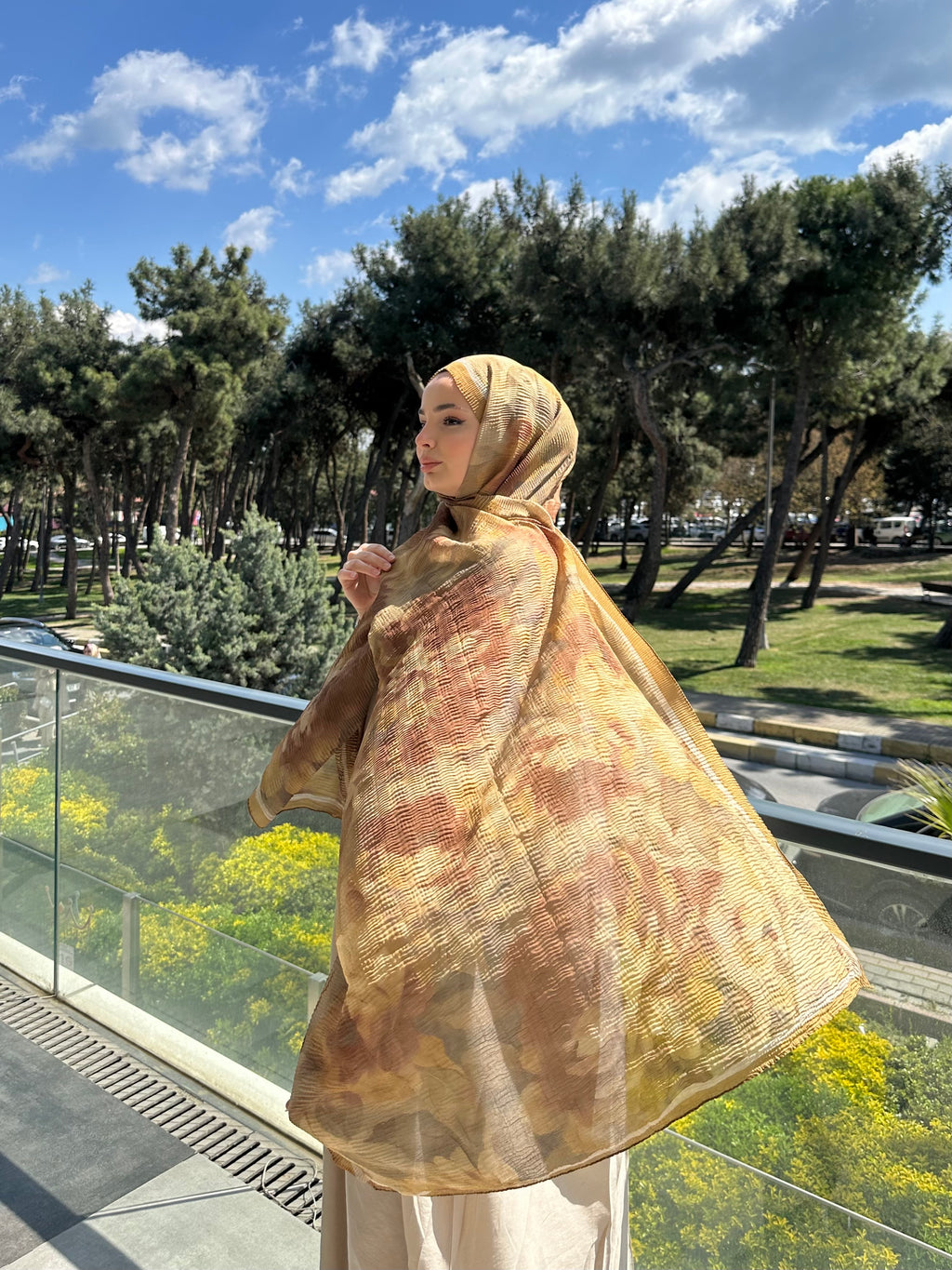 Bloom Desen Müslin Şal Karamel