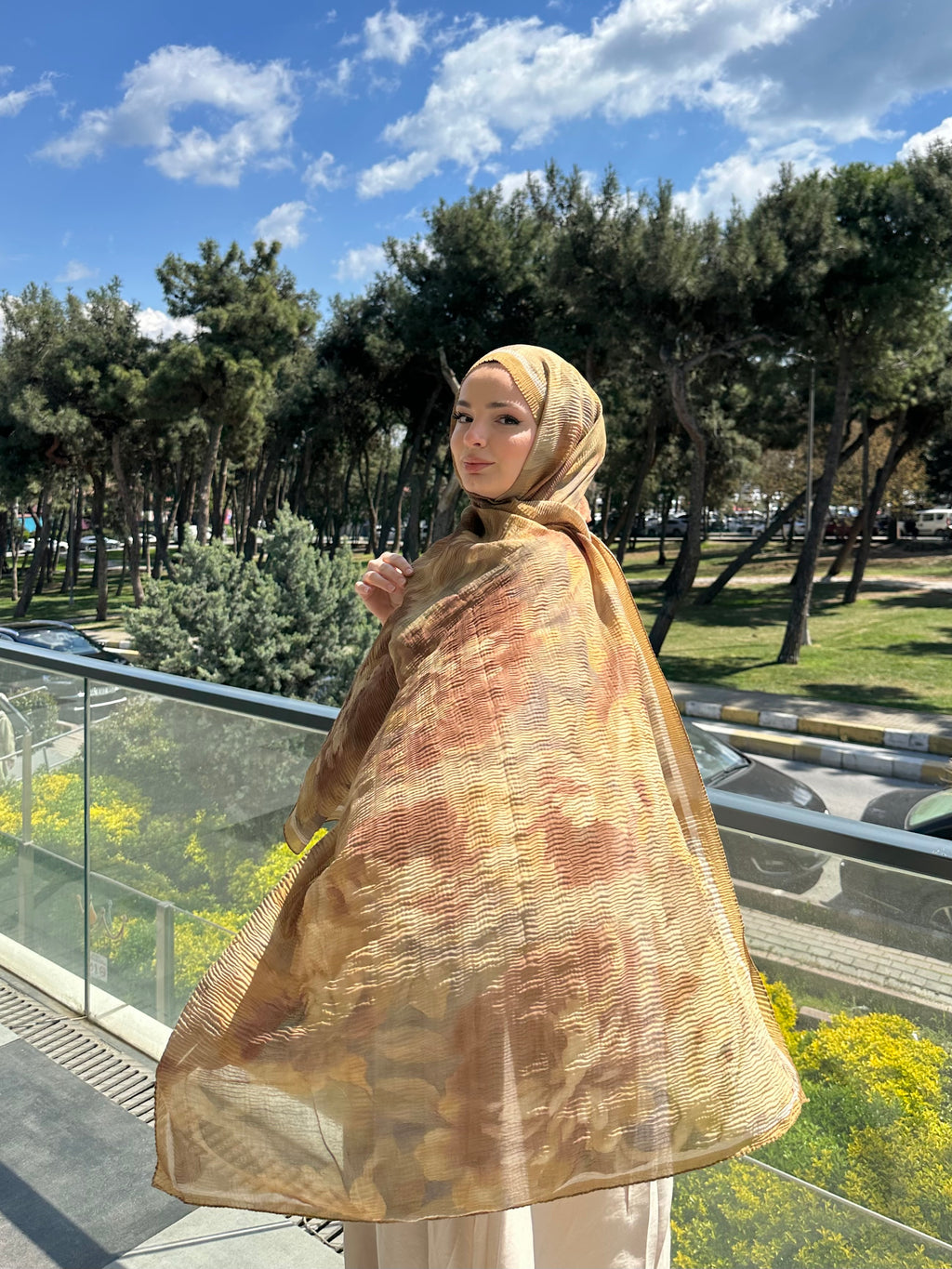 Bloom Desen Müslin Şal Karamel