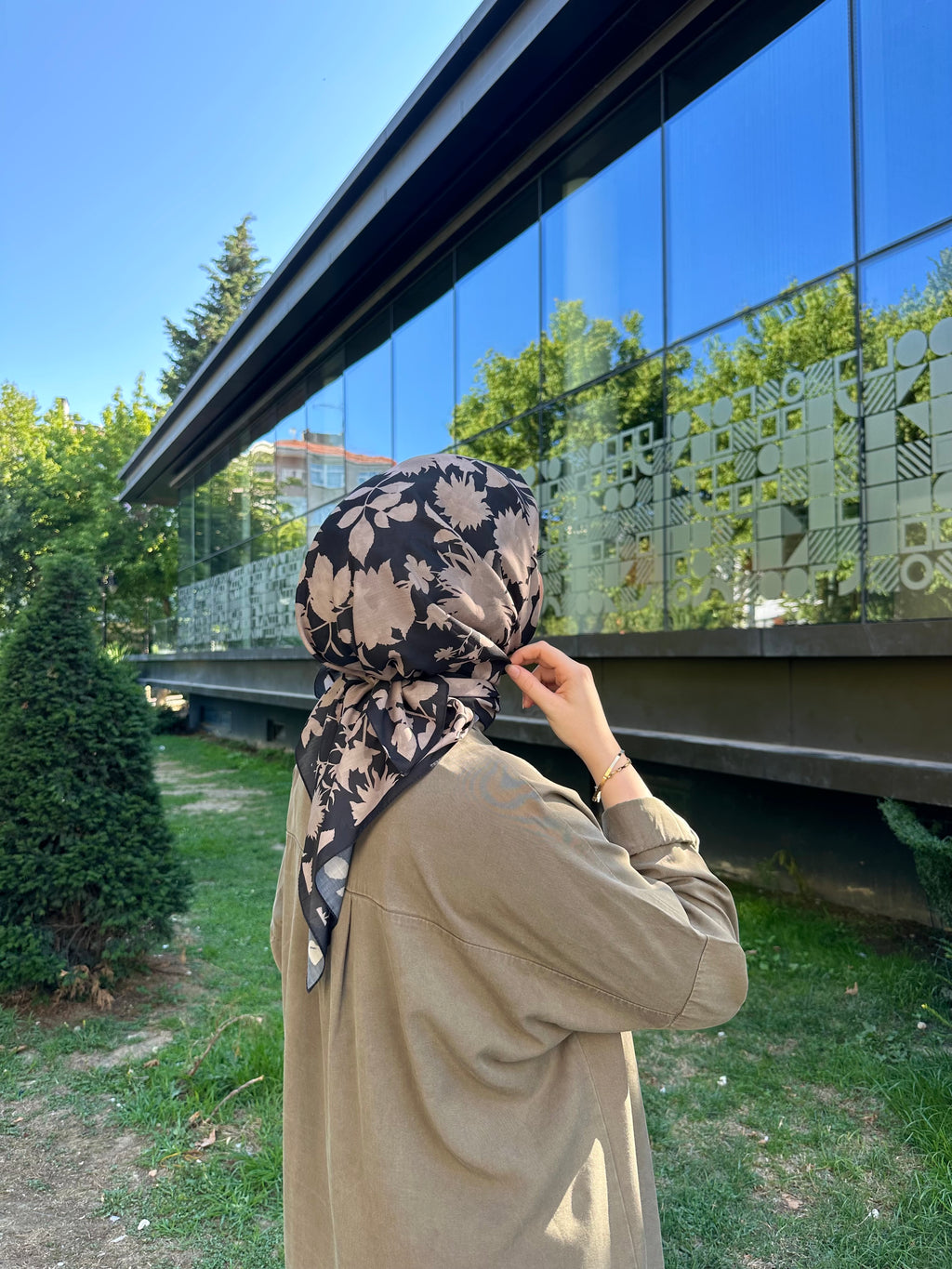 Liza Eşarp Siyah-Vizon
