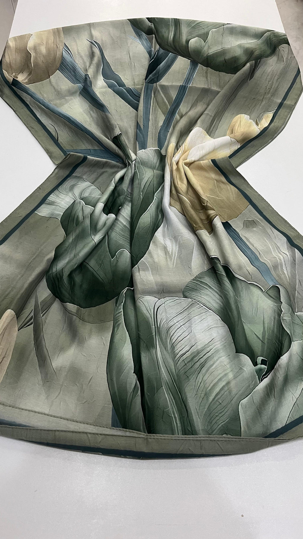 Lale Desenli Kraş Şal