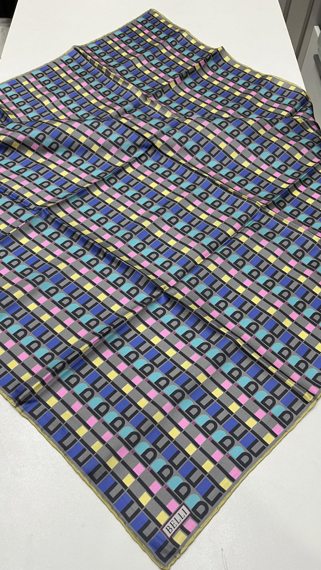 BELLI '25 Kış Sezonu Twill İpek Eşarp Gri-Pembe