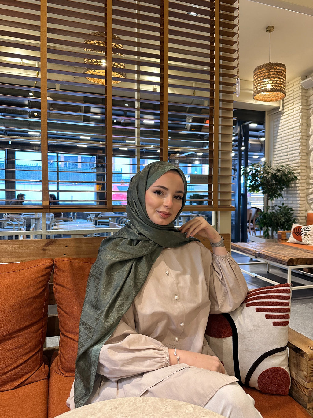 Jakar Monogram Logo Desen Ceviz