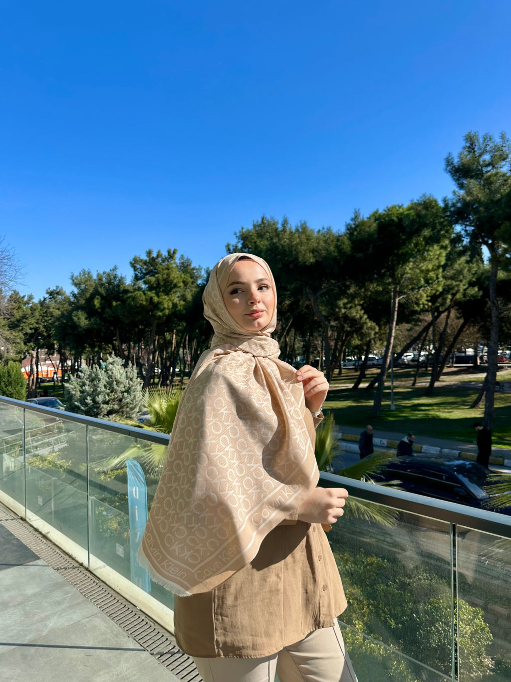 Sıla Yıldırım Seçimi Şal Bej
