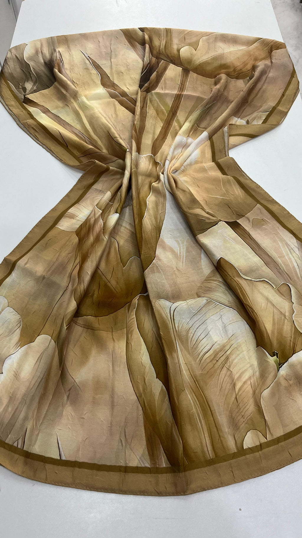 Lale Desenli Kraş Şal