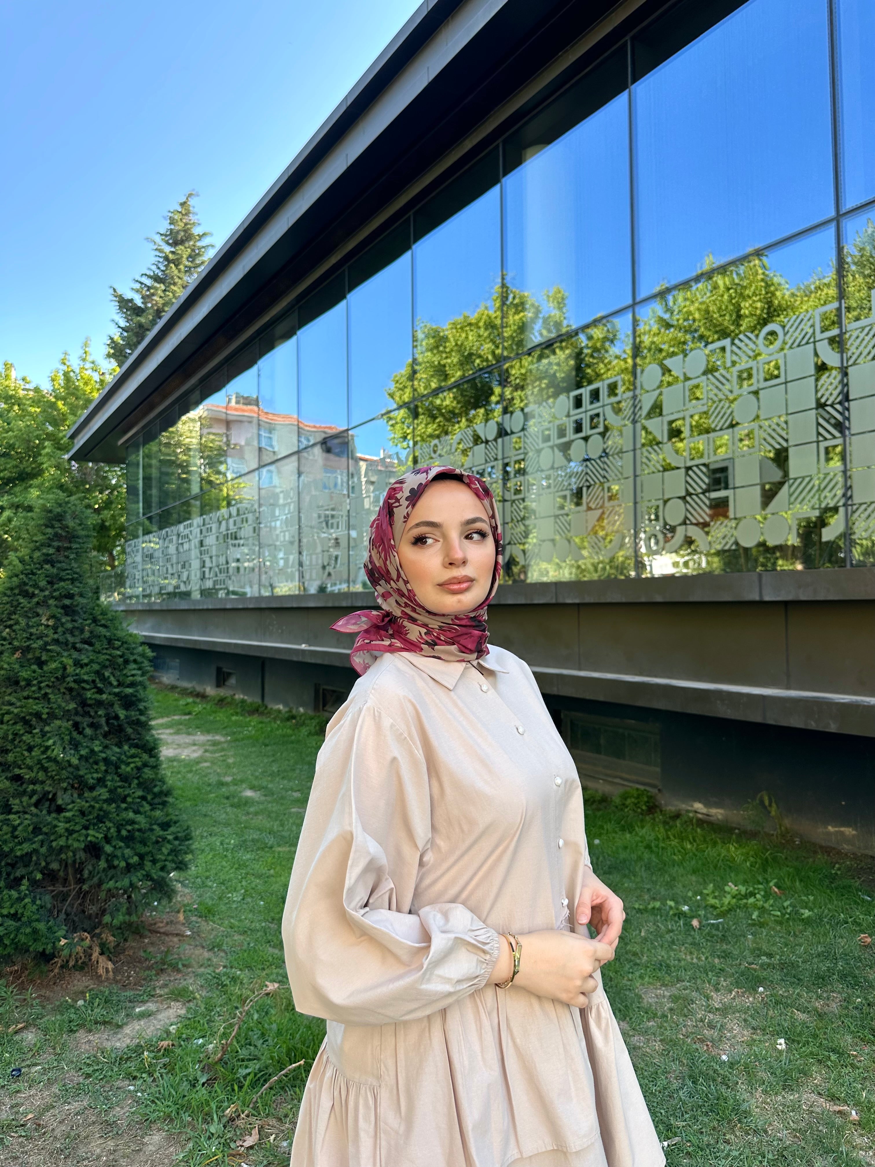 Liza Eşarp Vişne