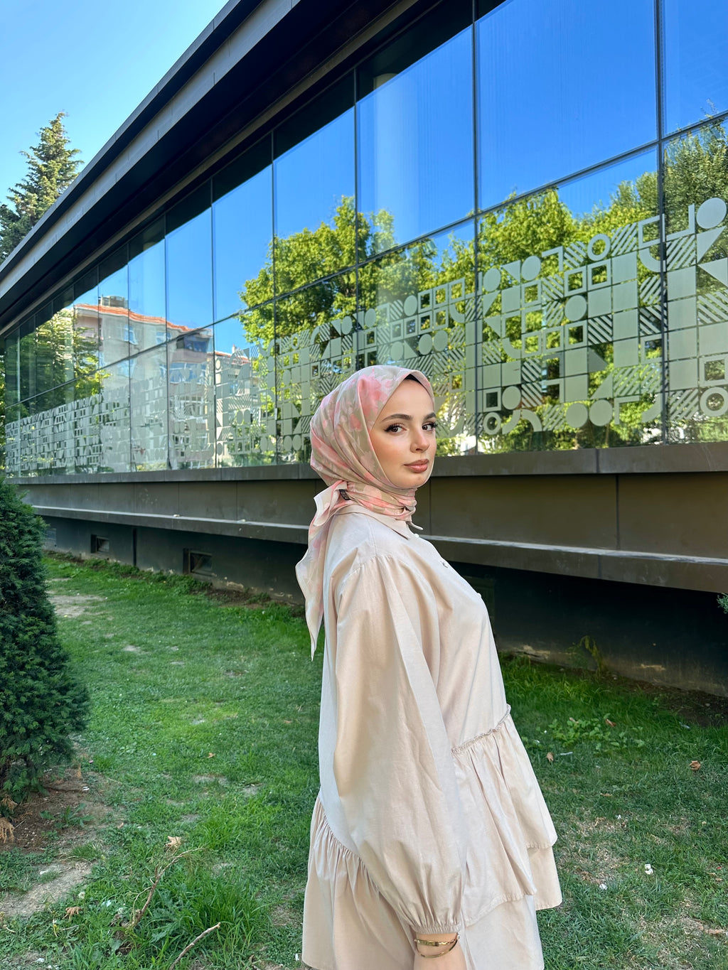 Liza Eşarp Somon
