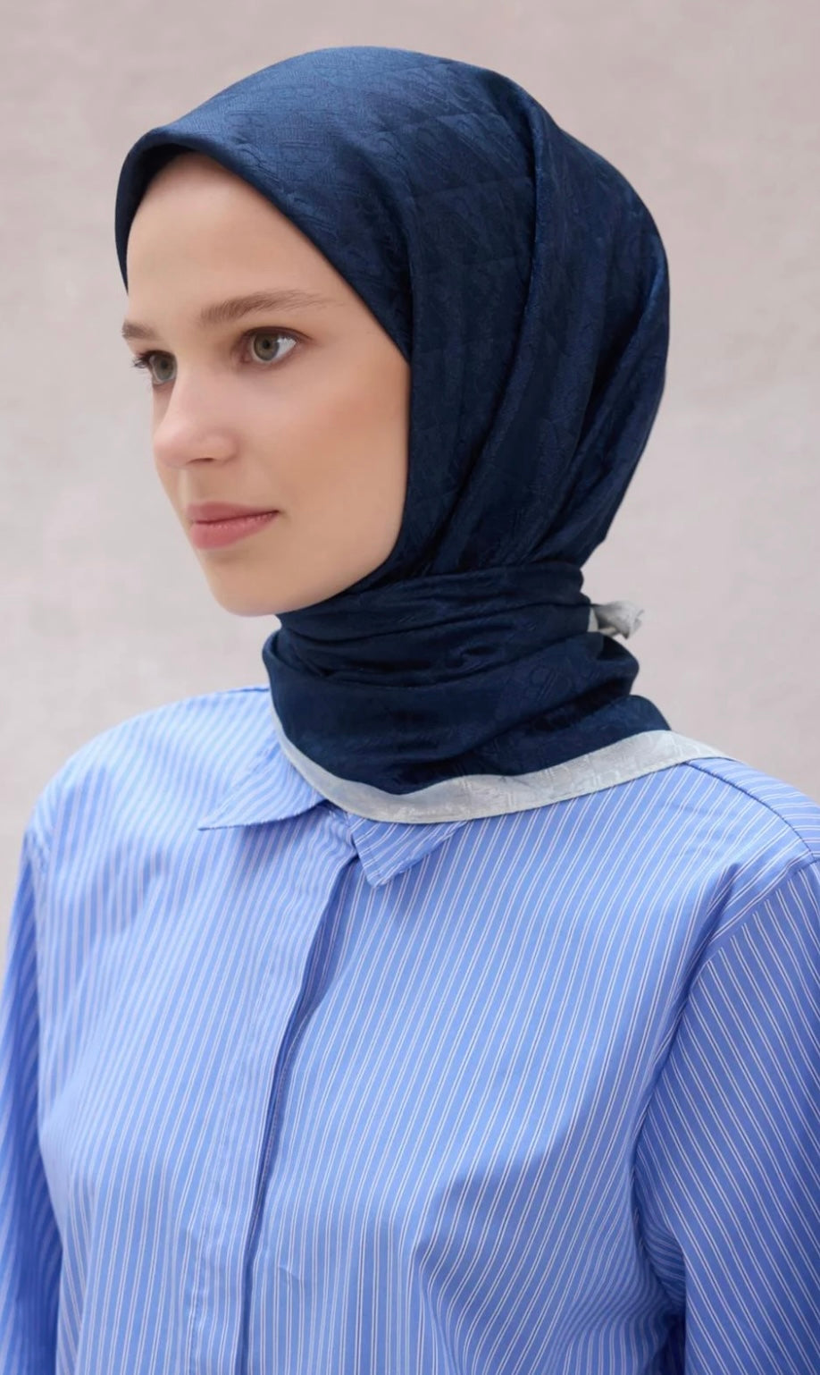 Monogram Eşarp Lacivert