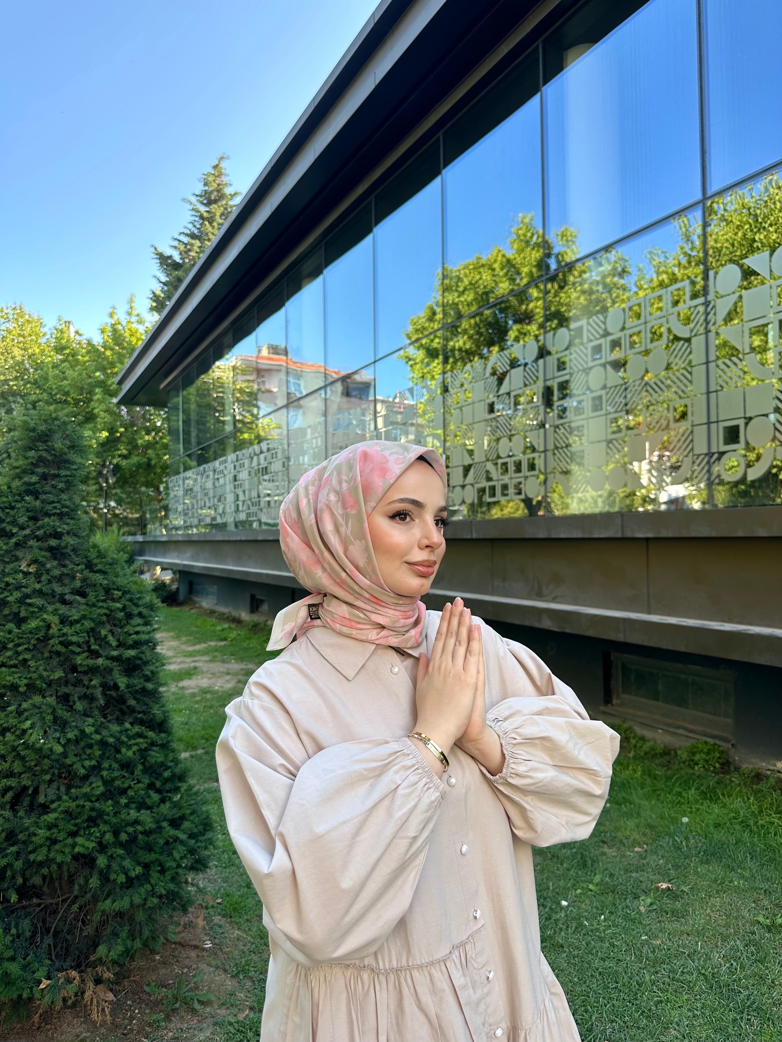 Liza Eşarp Somon