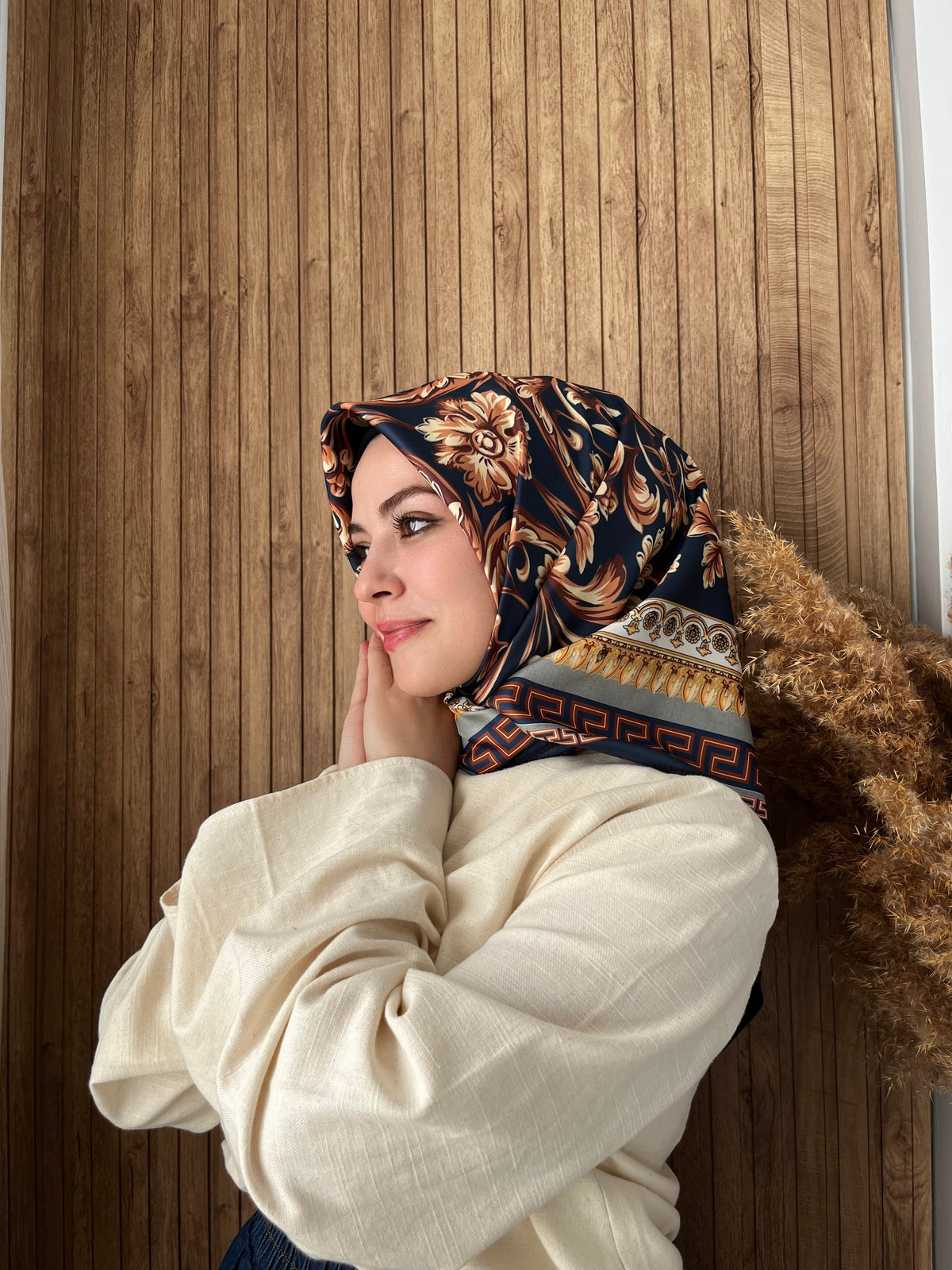 İthal Çift Taraflı Twill Eşarp Barok
