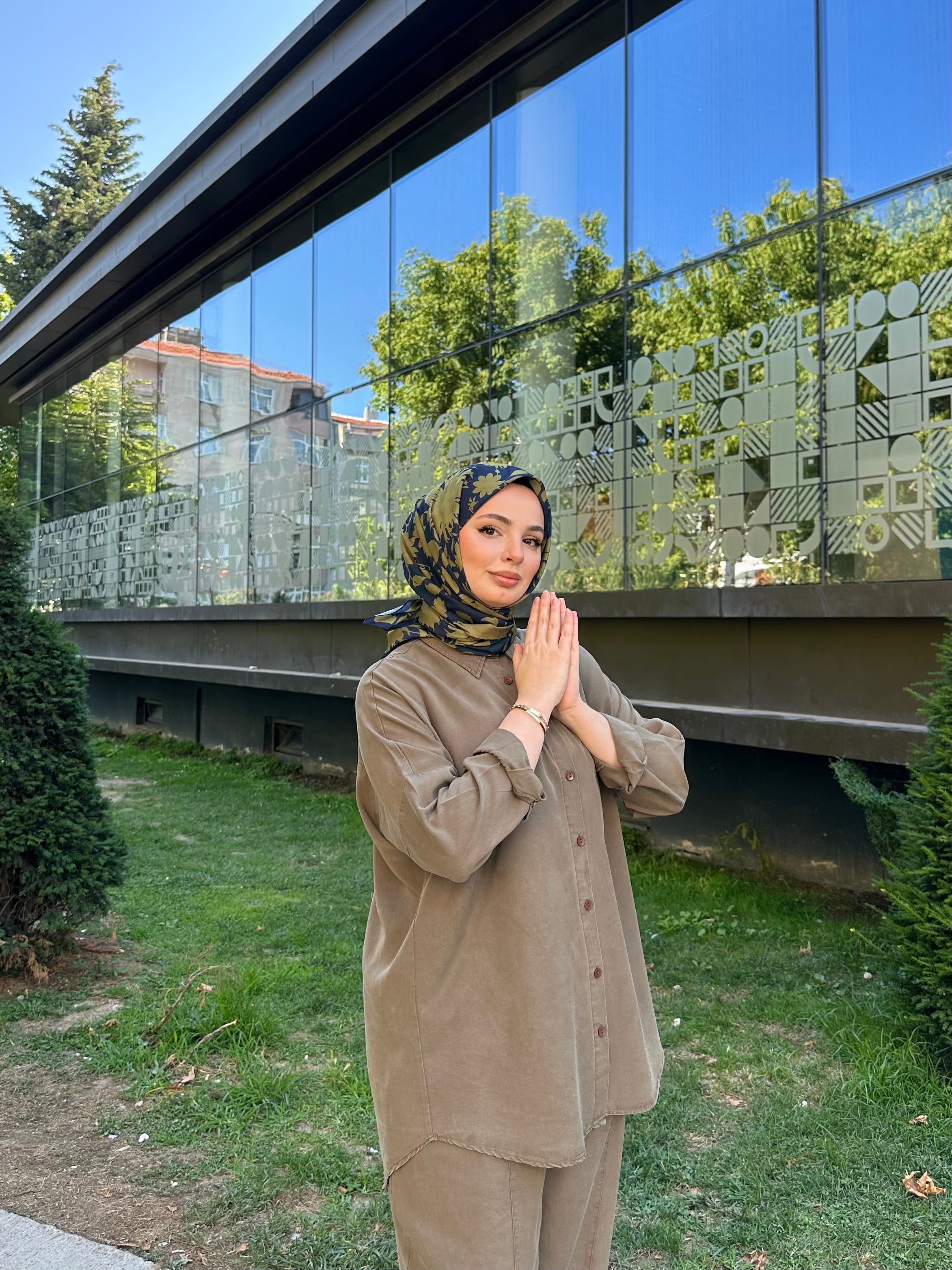 Liza Eşarp Laci-Yağ Yeşili