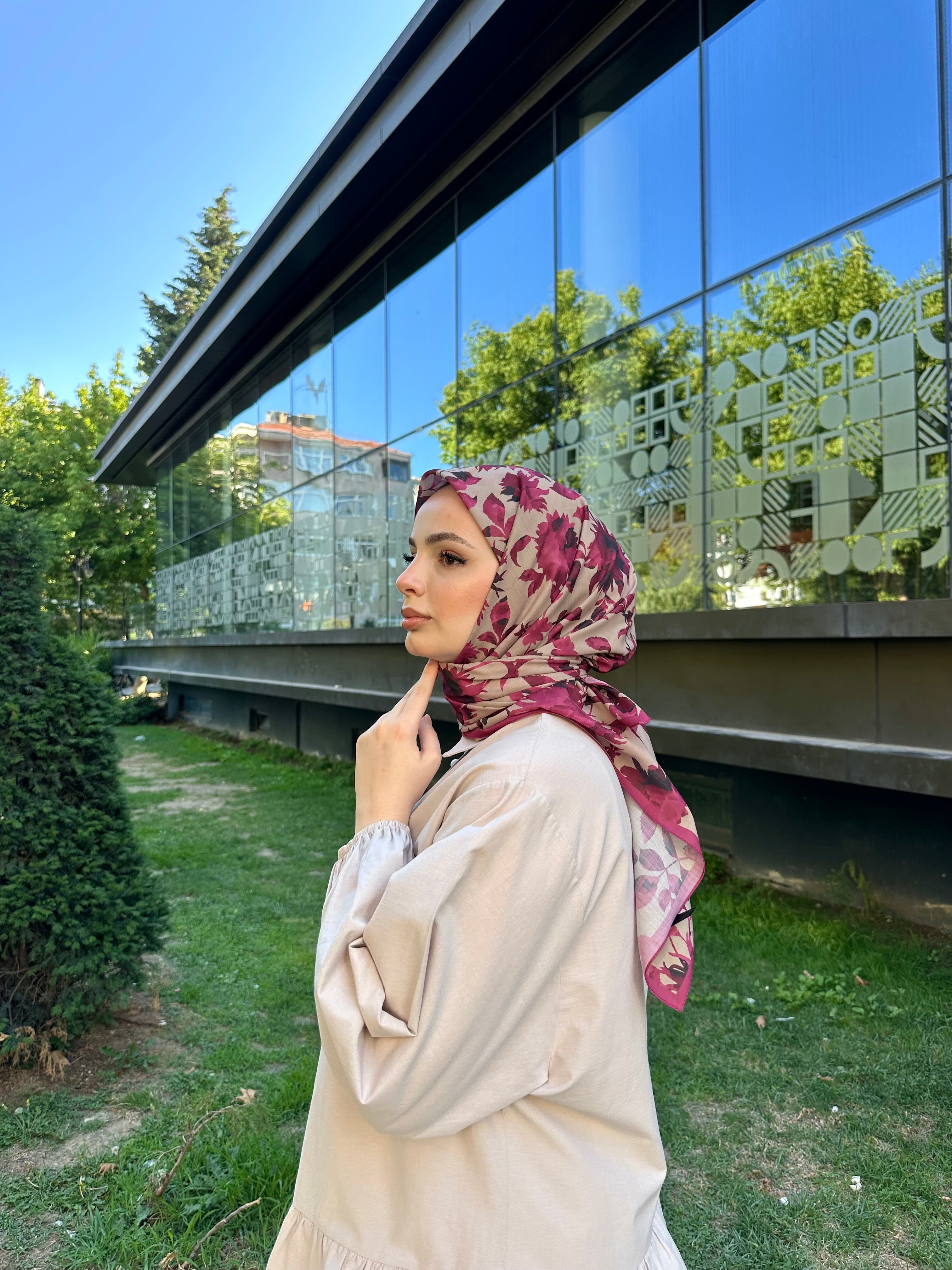 Liza Eşarp Vişne