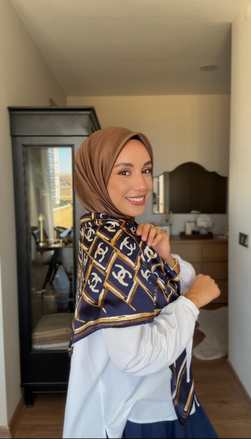Zehra Yalvaç Seçimi Twil İpek Sütlü Kahve