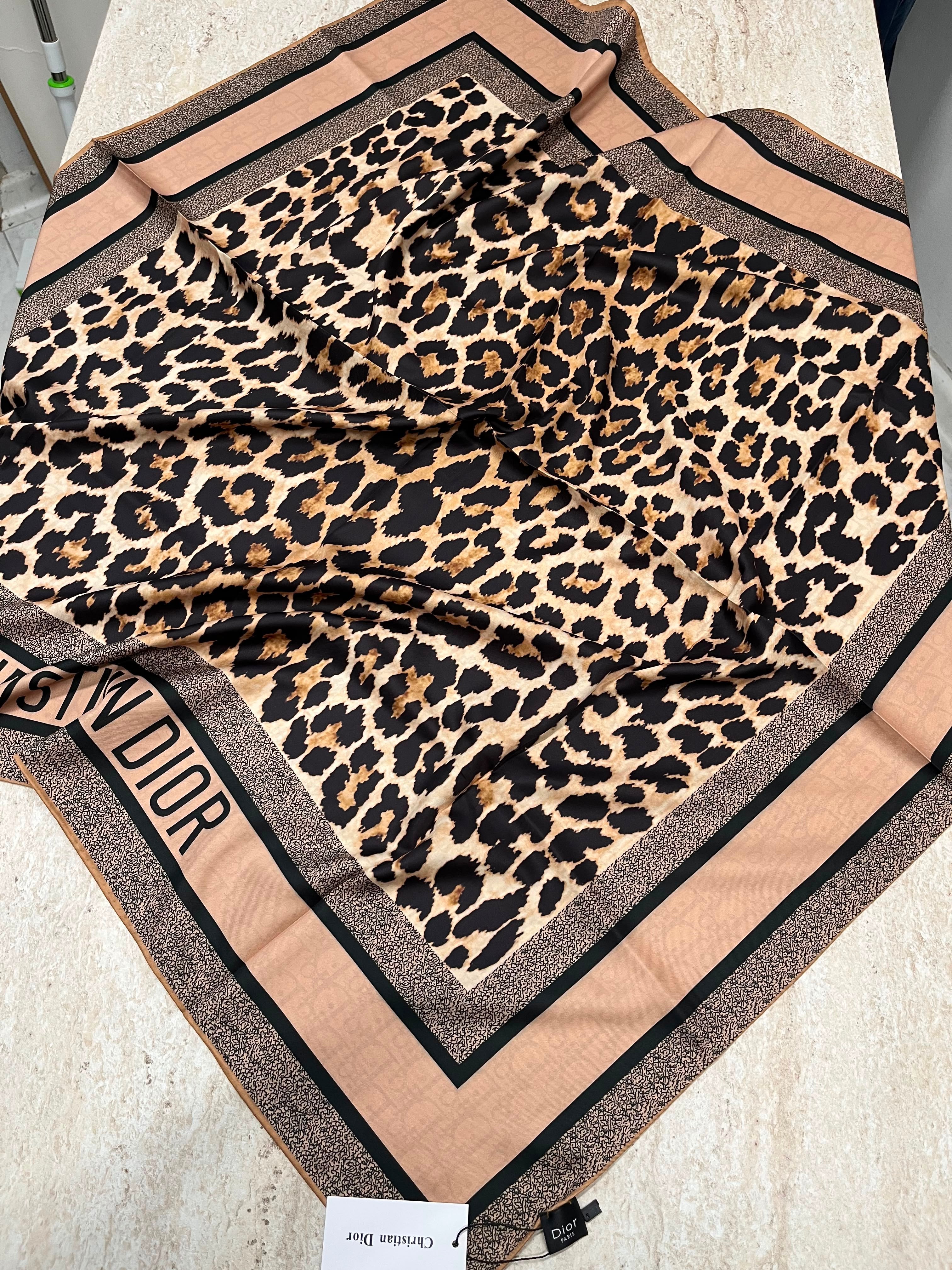 İthal Çift Taraflı Twill Eşarp Leopar-Kahve