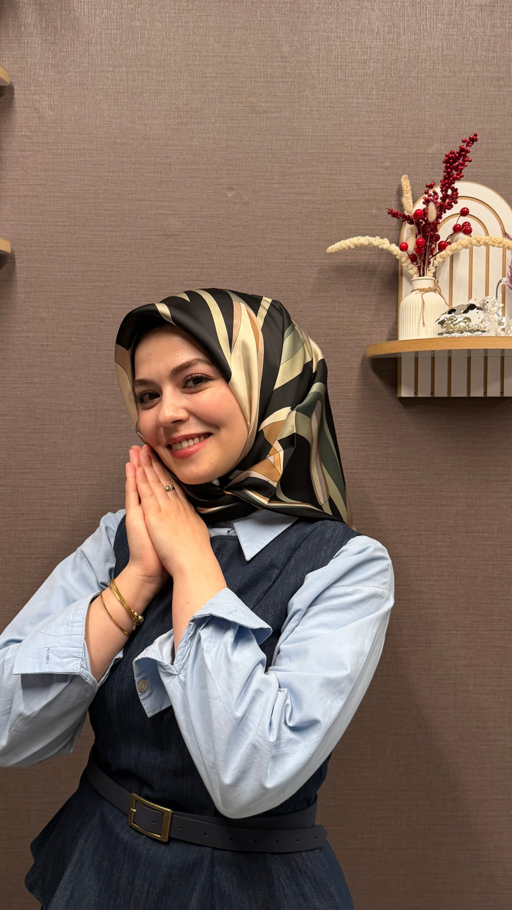 Armine Nostalji Twill İpek Eşarp Siyah Lale