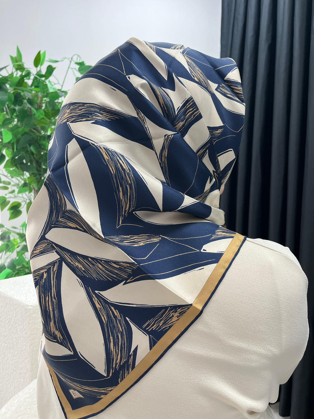 Belli Nostalji Twill İpek Eşarp Lacivert