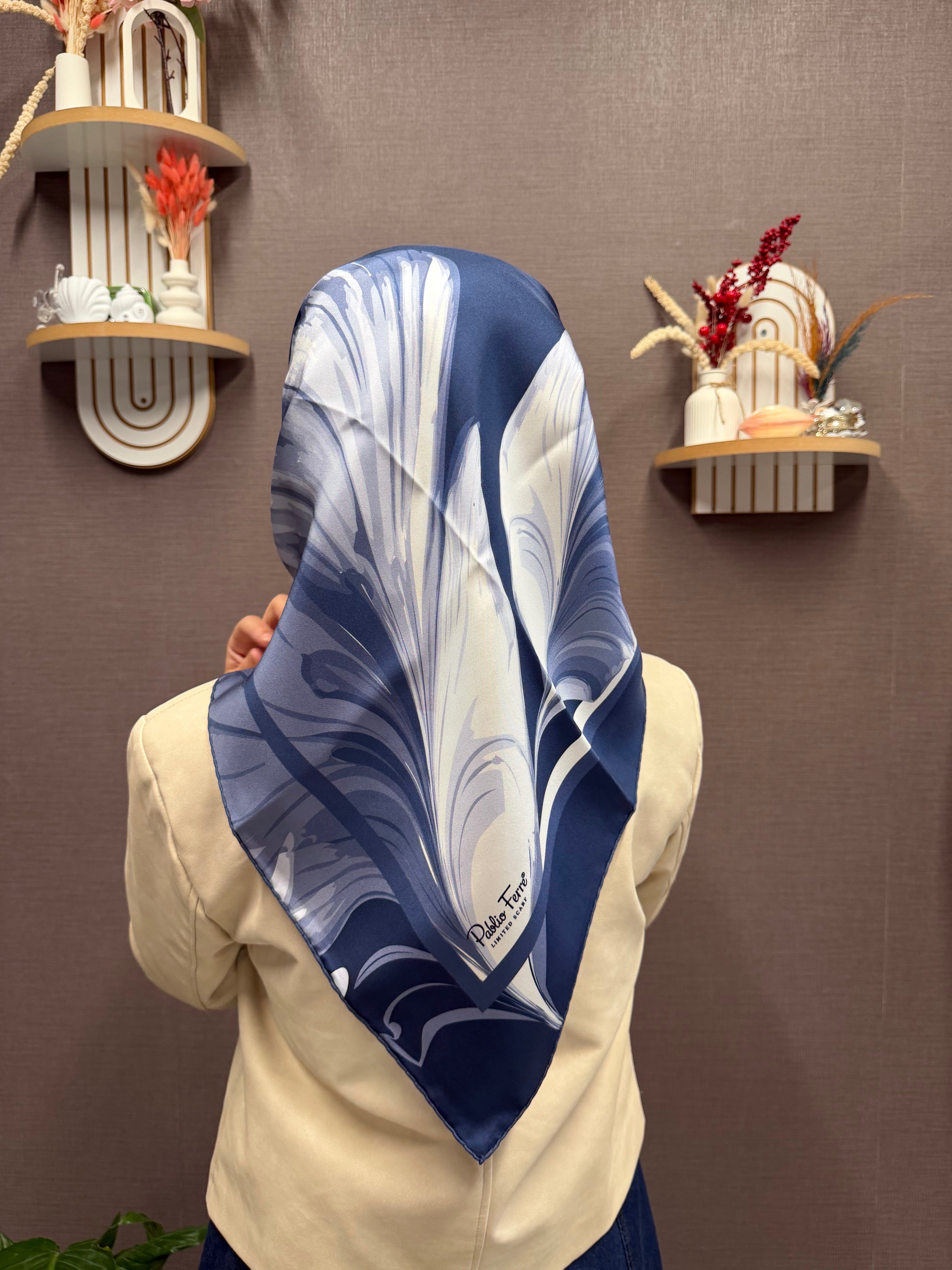 Pablio Ferre'27 Kış Twill İpek Yaprak Desen Lacivert