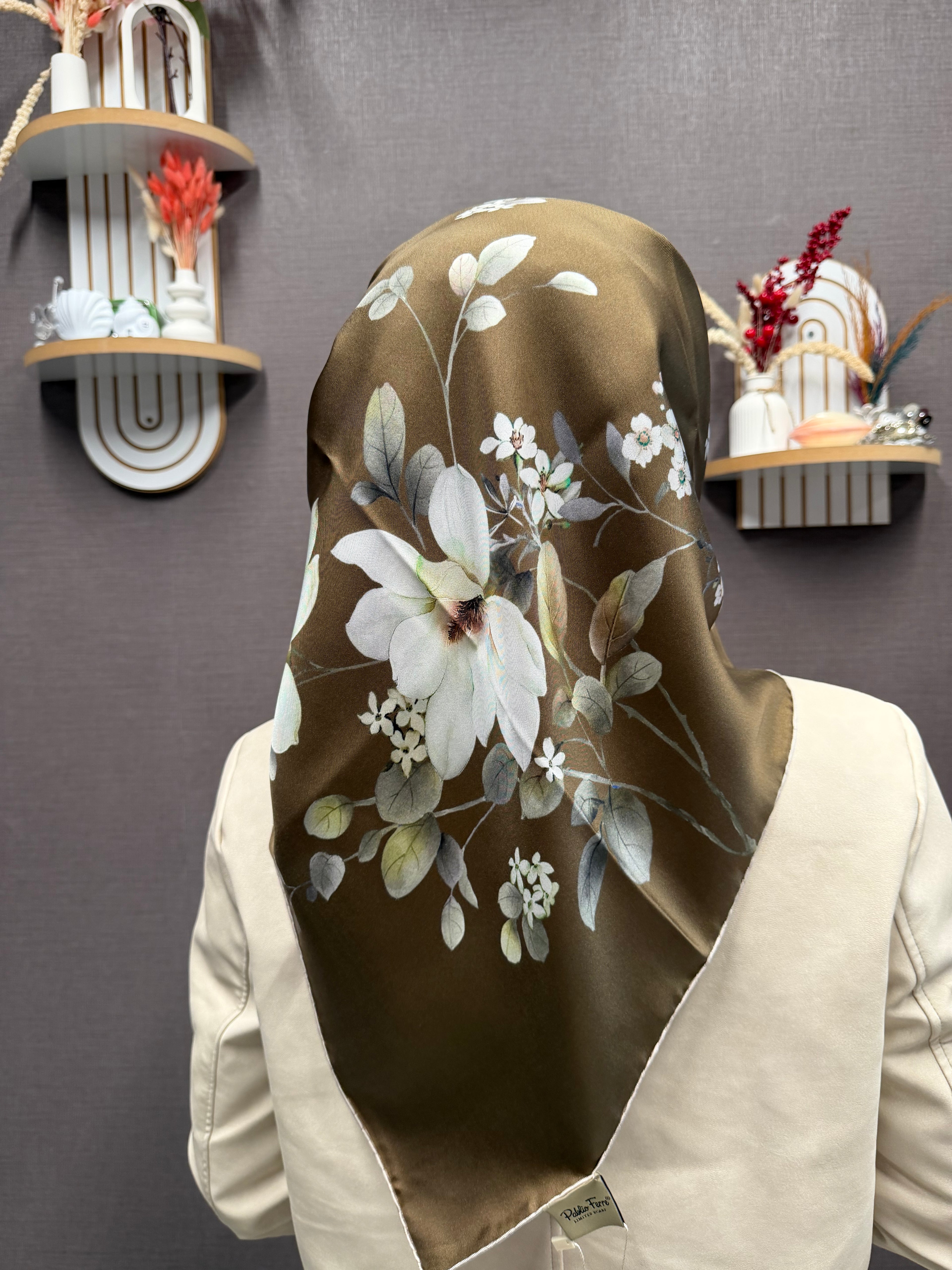Pablio Ferre'27 Kış Twill İpek Çiçek Ceviz
