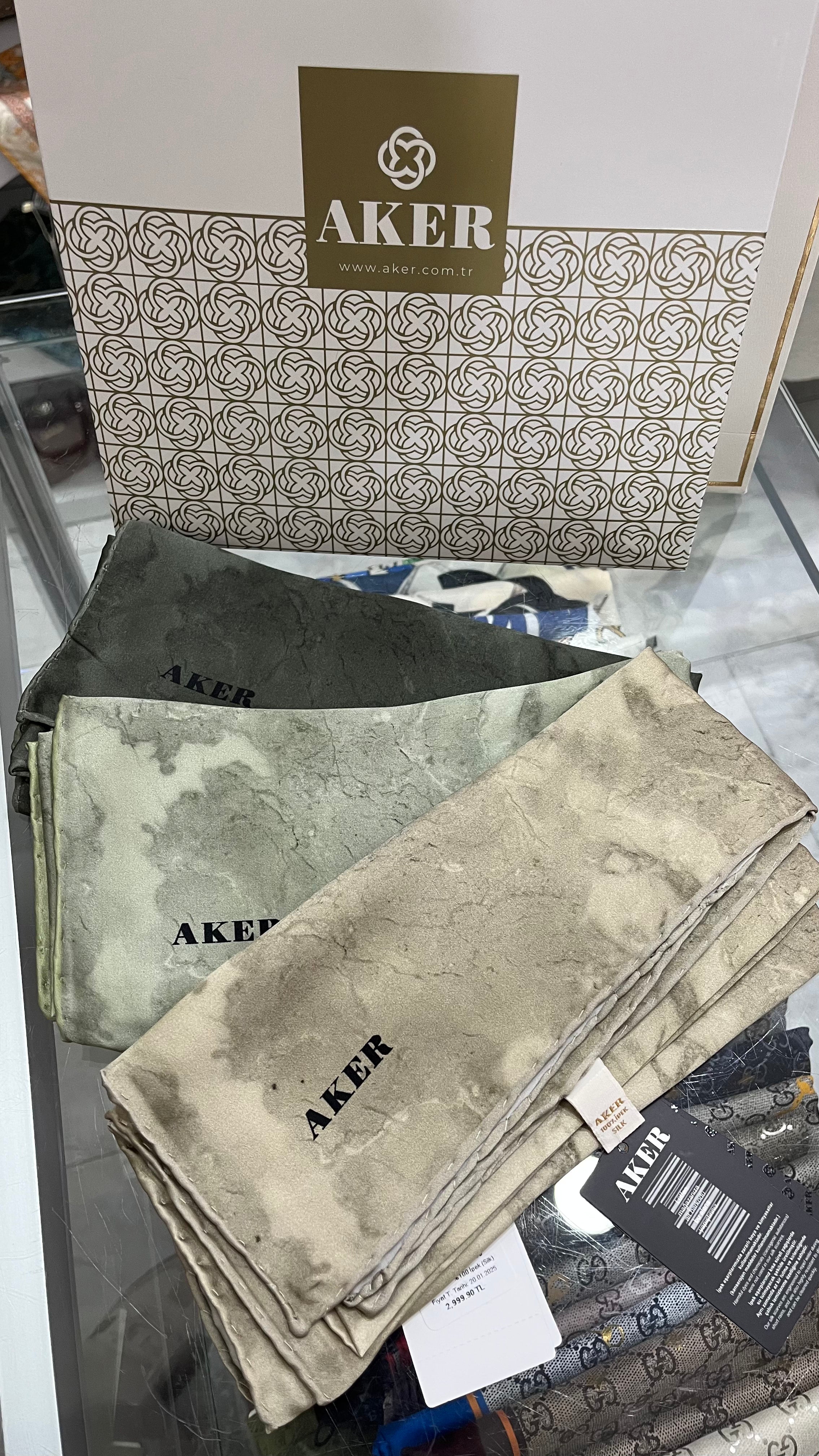 Aker Sura İpek Eşarp Bulut Desen Soft Yeşil