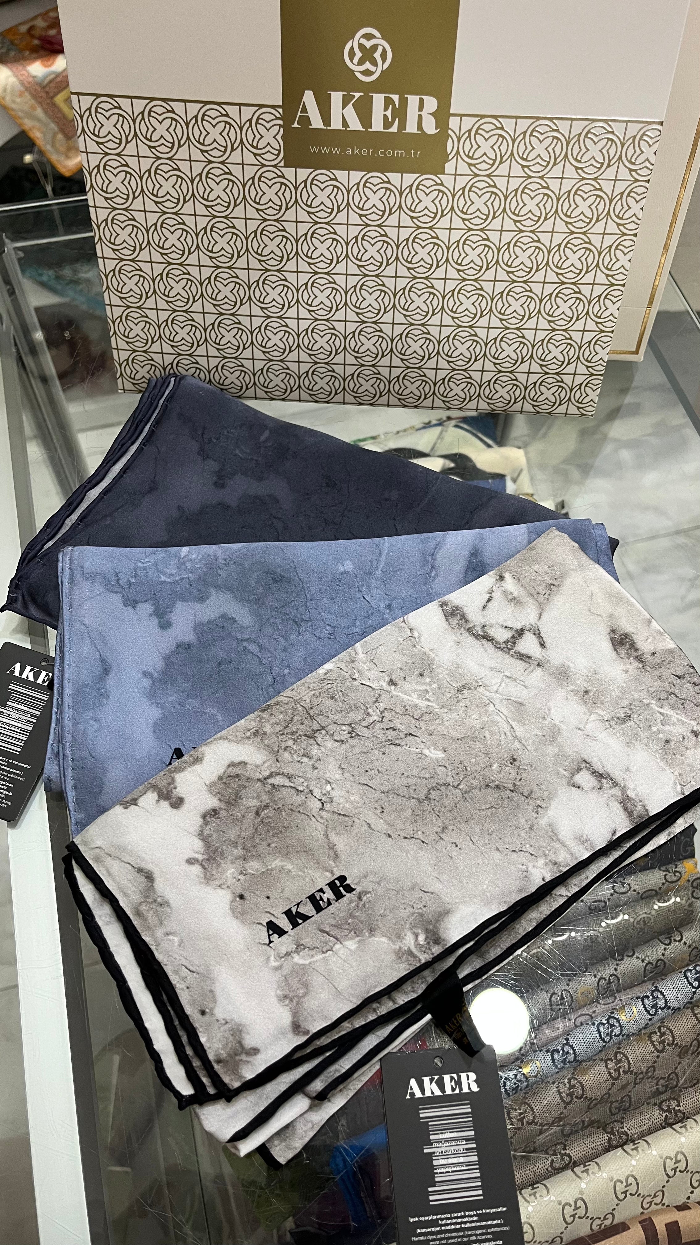 Aker Sura İpek Eşarp Bulut Desen Gümüş