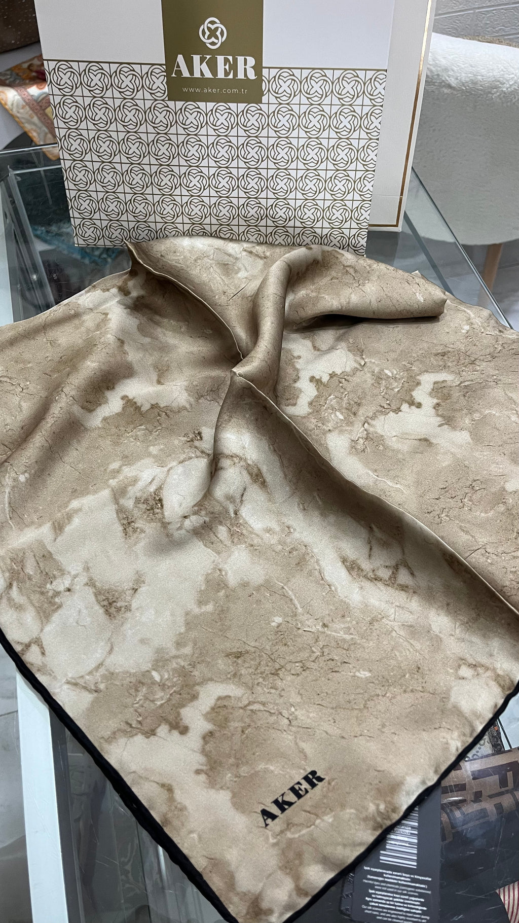 Aker Sura İpek Eşarp Bulut Desen Kum Beji