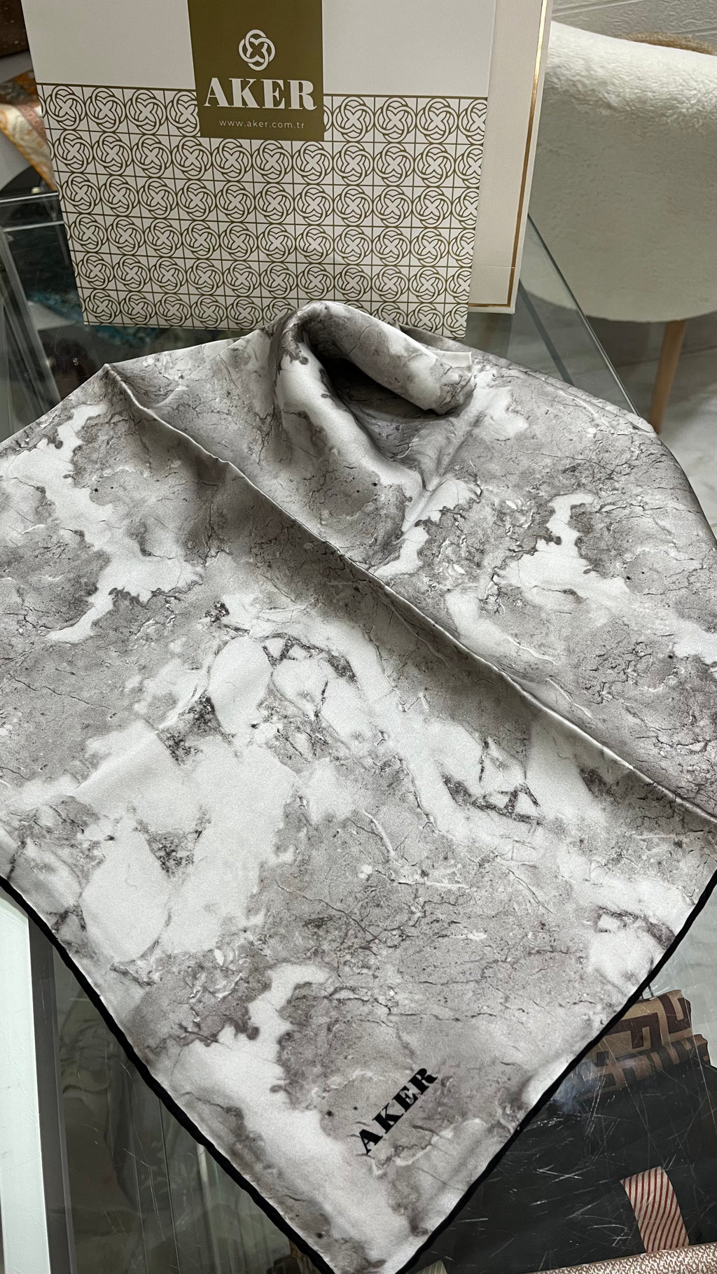 Aker Sura İpek Eşarp Bulut Desen Gümüş