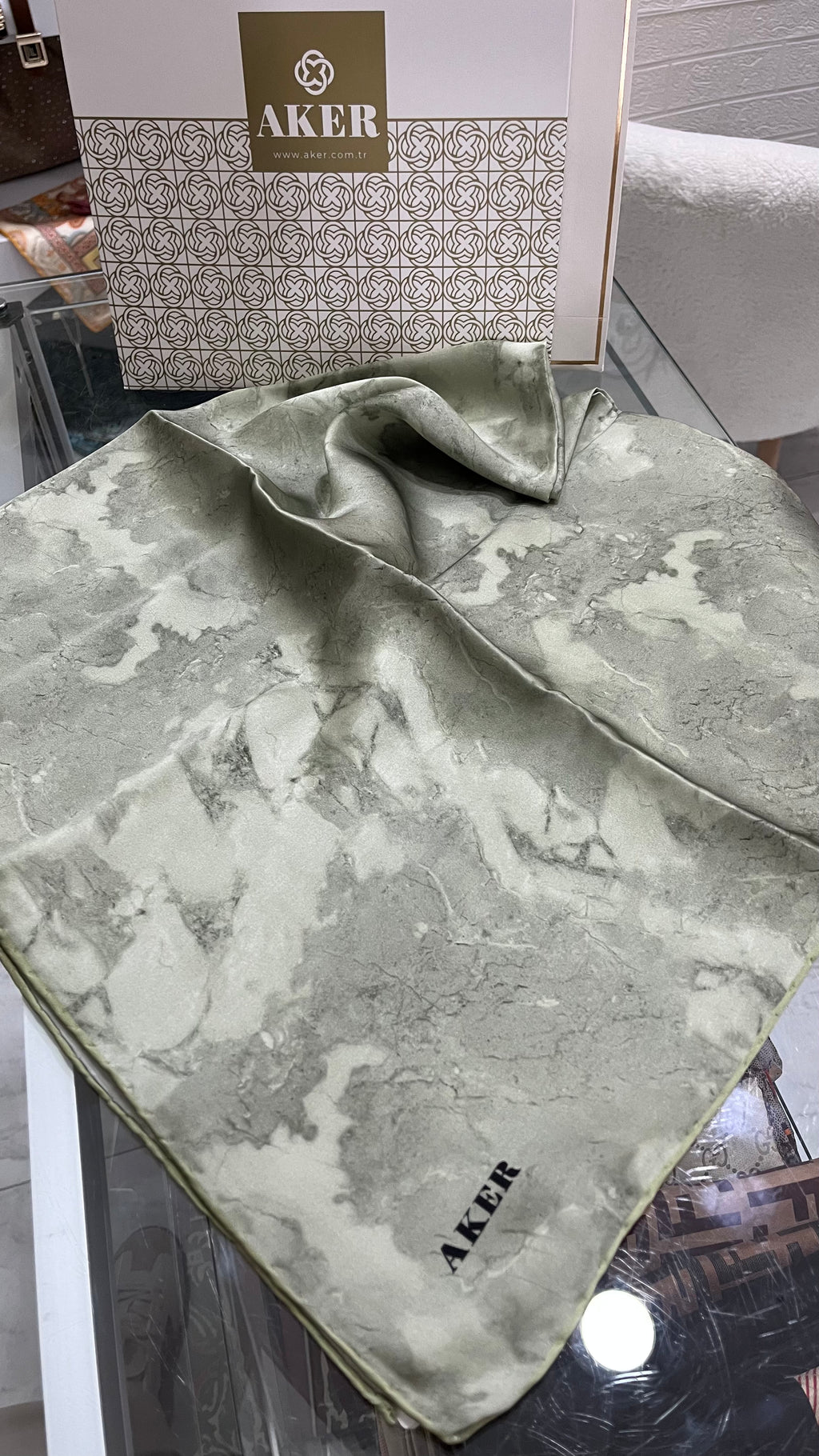 Aker Sura İpek Eşarp Bulut Desen Soft Yeşil