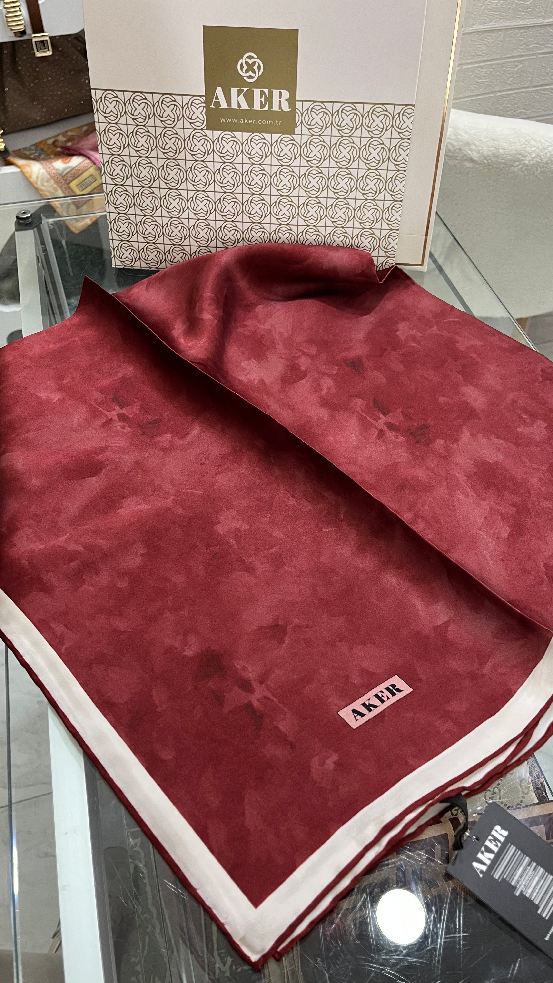 Aker Sura İpek Eşarp Bulut Desen Vişne