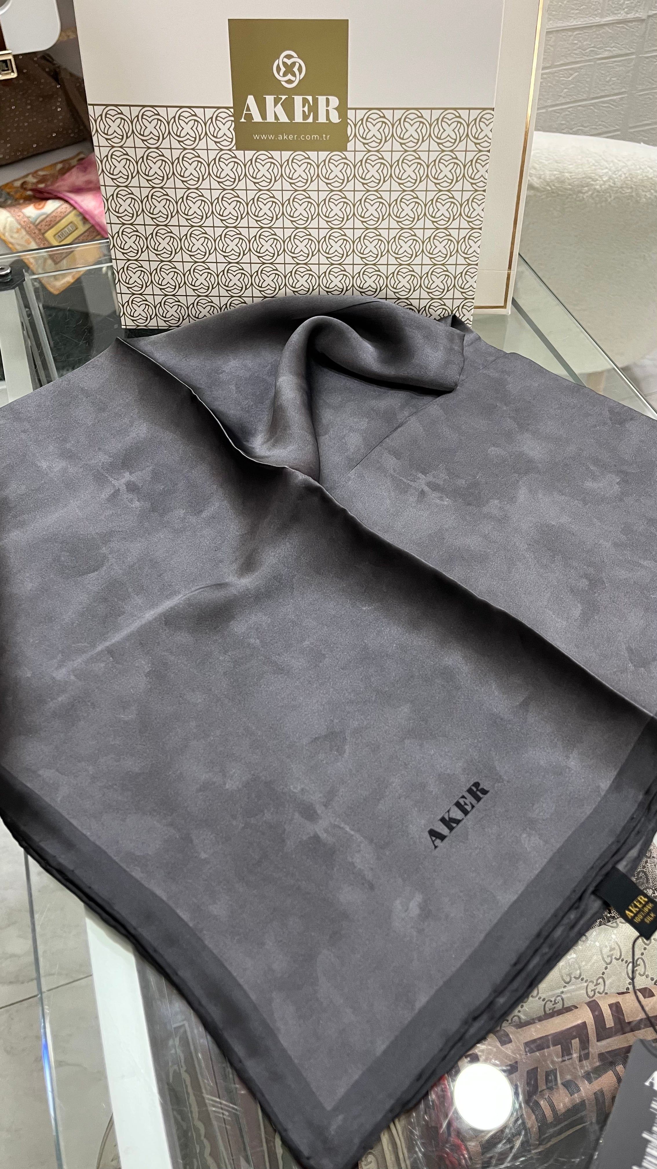 Aker Sura İpek Eşarp Bulut Desen Koyu Gri