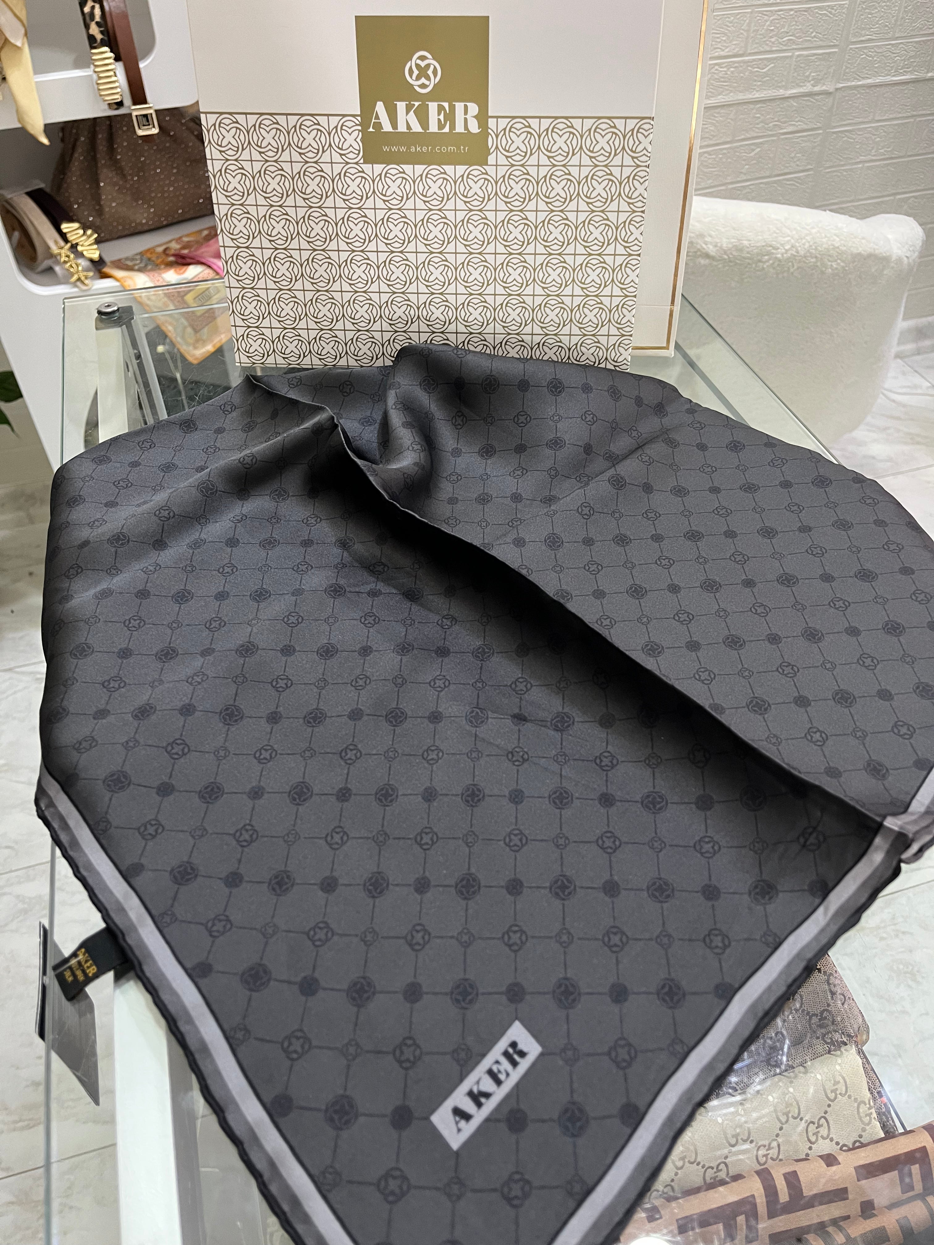 Aker Sura İpek Eşarp Monogram Füme