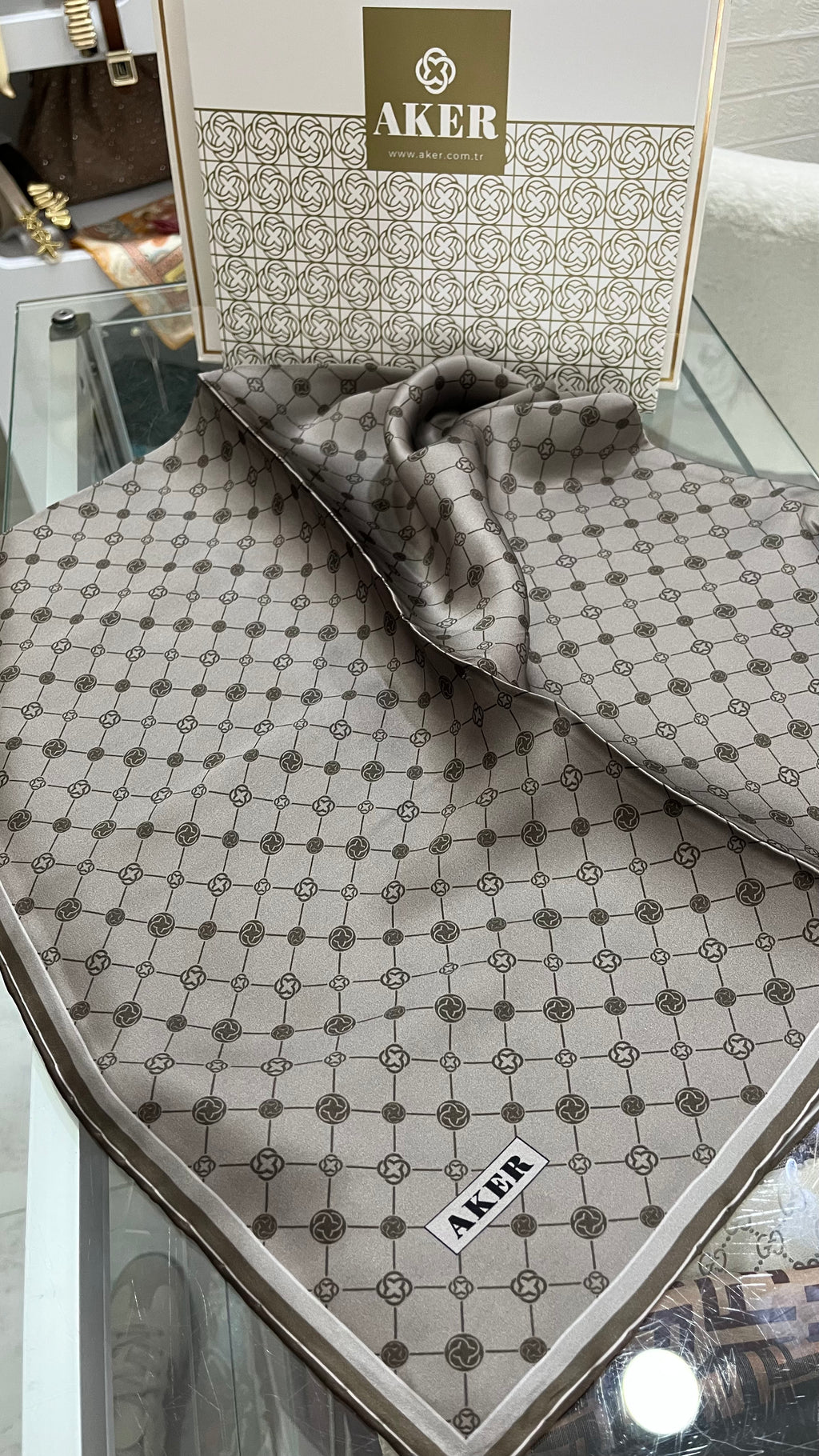 Aker Sura İpek Eşarp Monogram Vizon