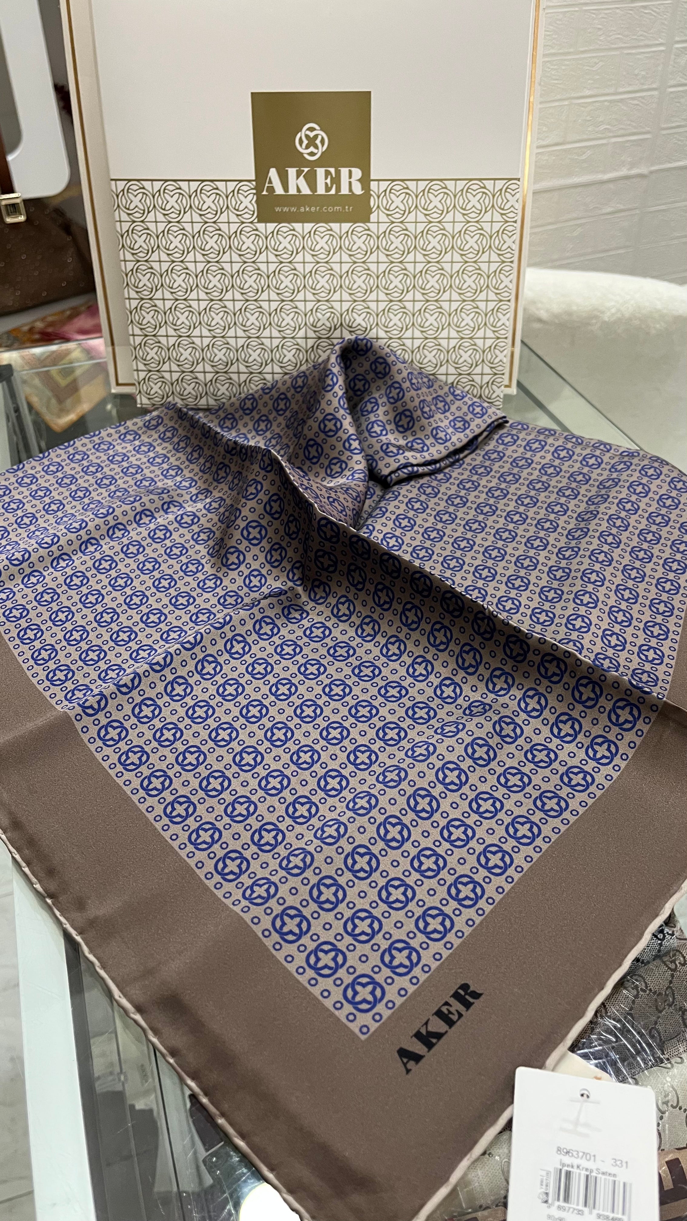 Aker Sura İpek Eşarp Monogram Cappucino