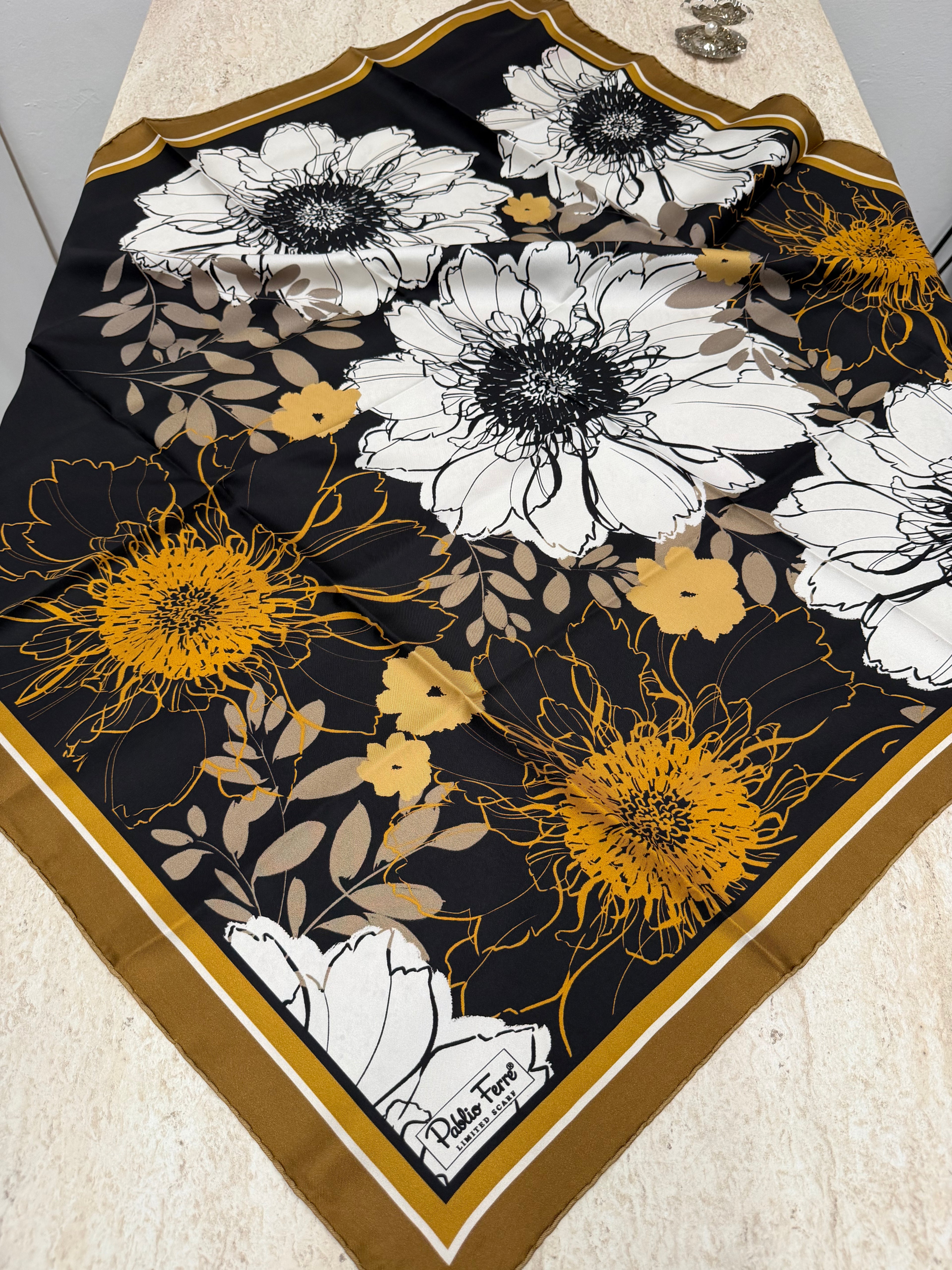 Pablio Ferre'27 Kış Twill İpek Siyah-Gold