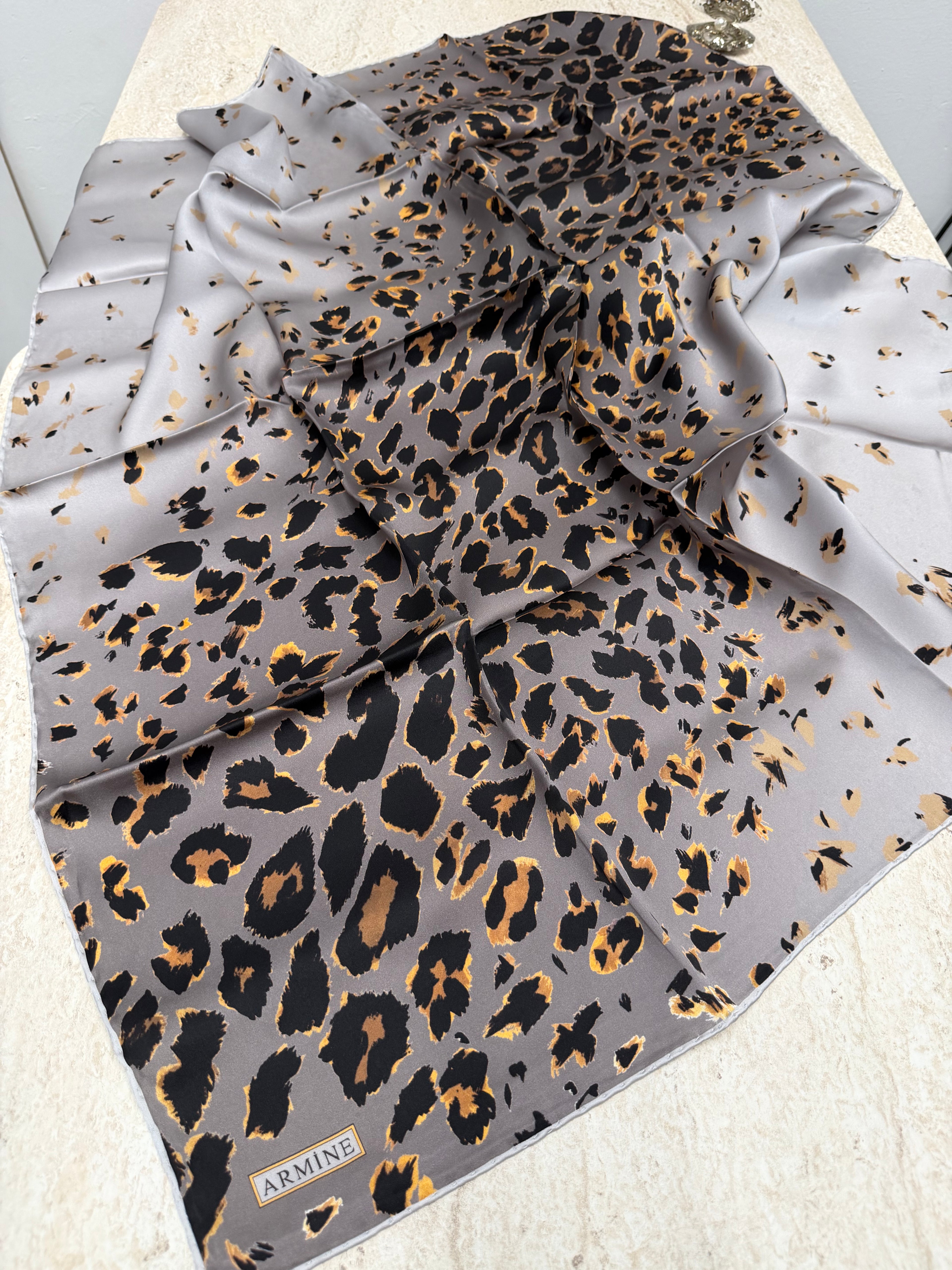 Armine Nostalji Sura İpek Leopar Gri
